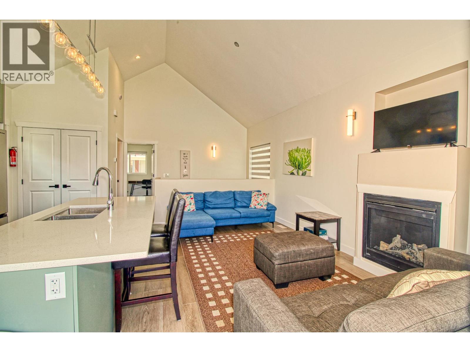 6857 Madrid Way Unit# 336, Kelowna, British Columbia  V1Z 3R8 - Photo 8 - 10373210