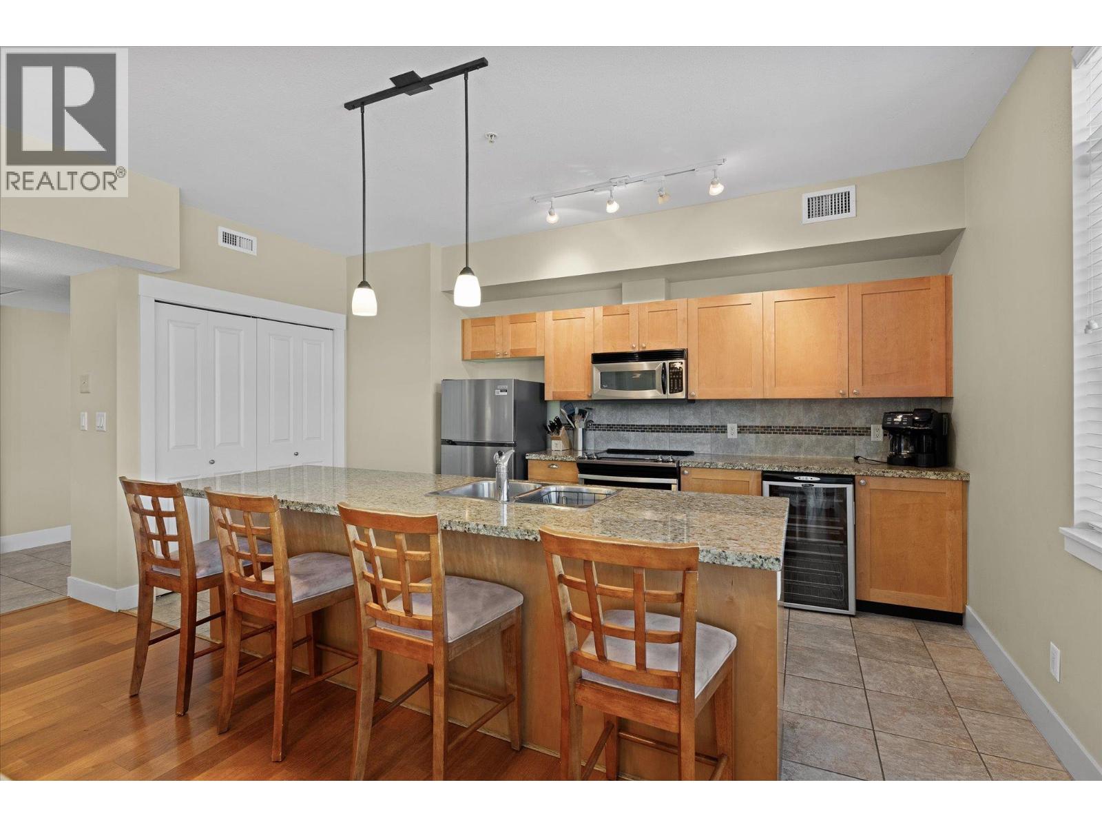 4205 Gellatly Road Unit# 301, West Kelowna, British Columbia  V4T 2K2 - Photo 11 - 10373073