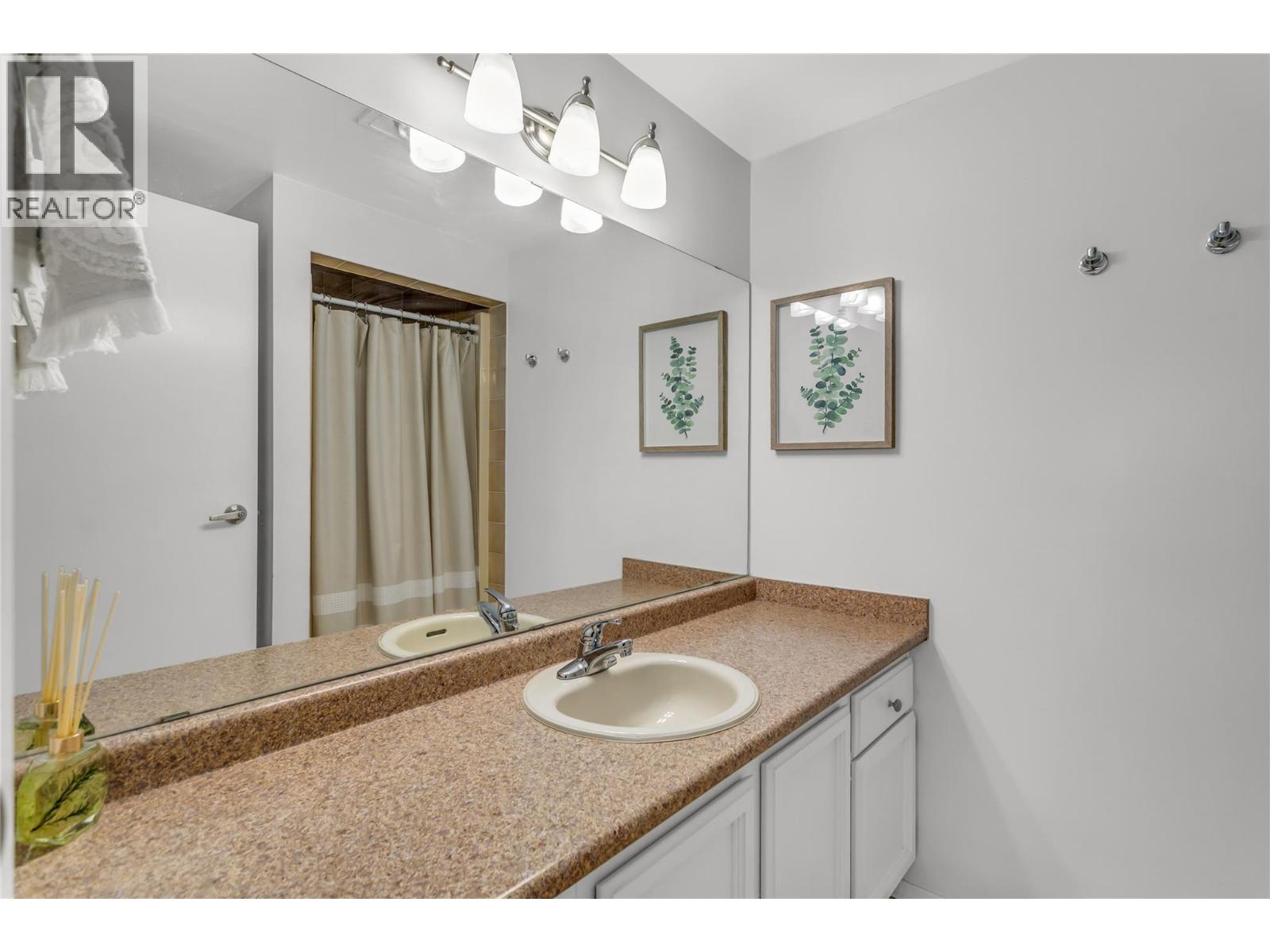 1075 Bernard Avenue Unit# 308, Kelowna, British Columbia  V1Y 6P7 - Photo 16 - 10371557