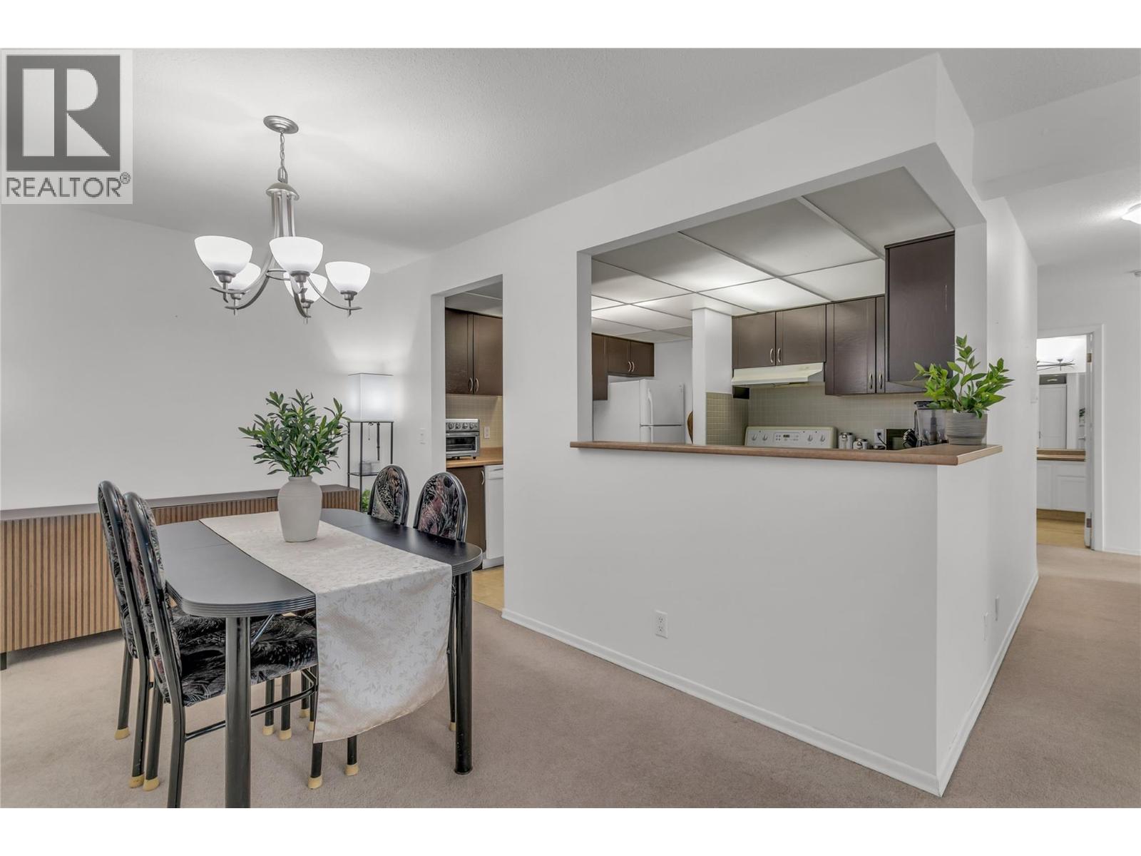 1075 Bernard Avenue Unit# 308, Kelowna, British Columbia  V1Y 6P7 - Photo 2 - 10371557