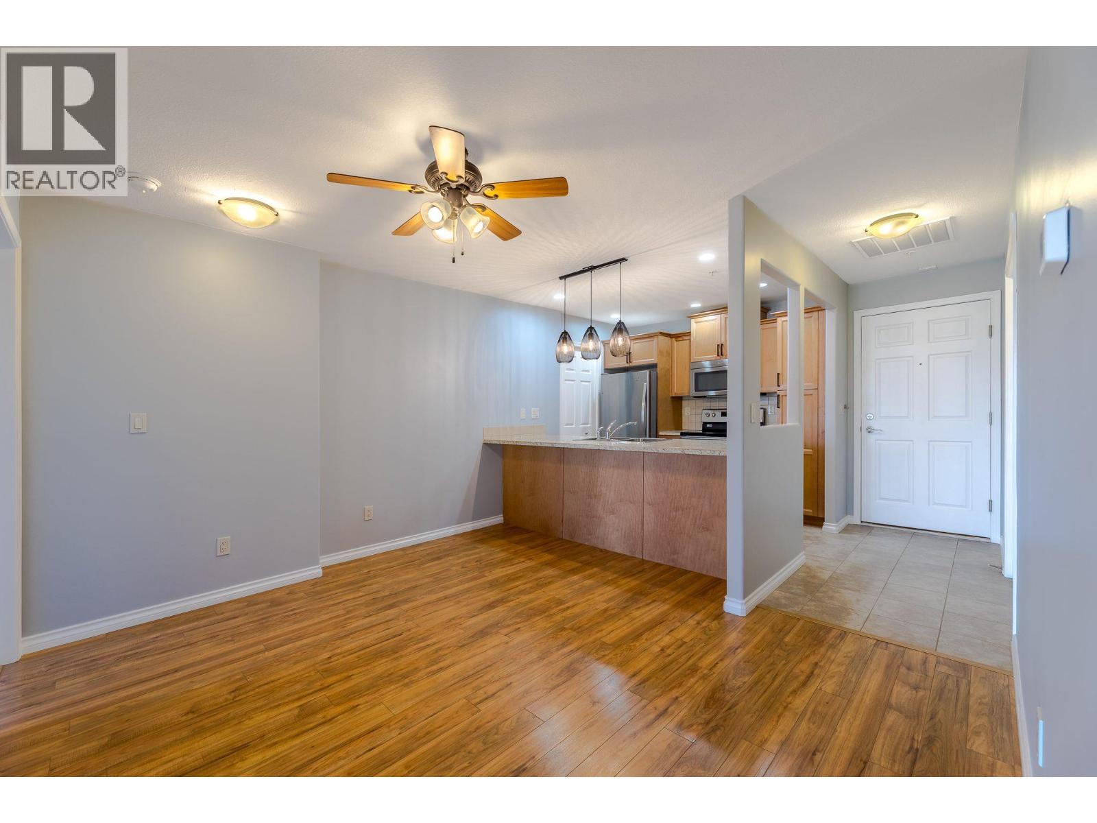 2125 Atkinson Street Unit# 704, Penticton, British Columbia  V2A 9E6 - Photo 1 - 10373068