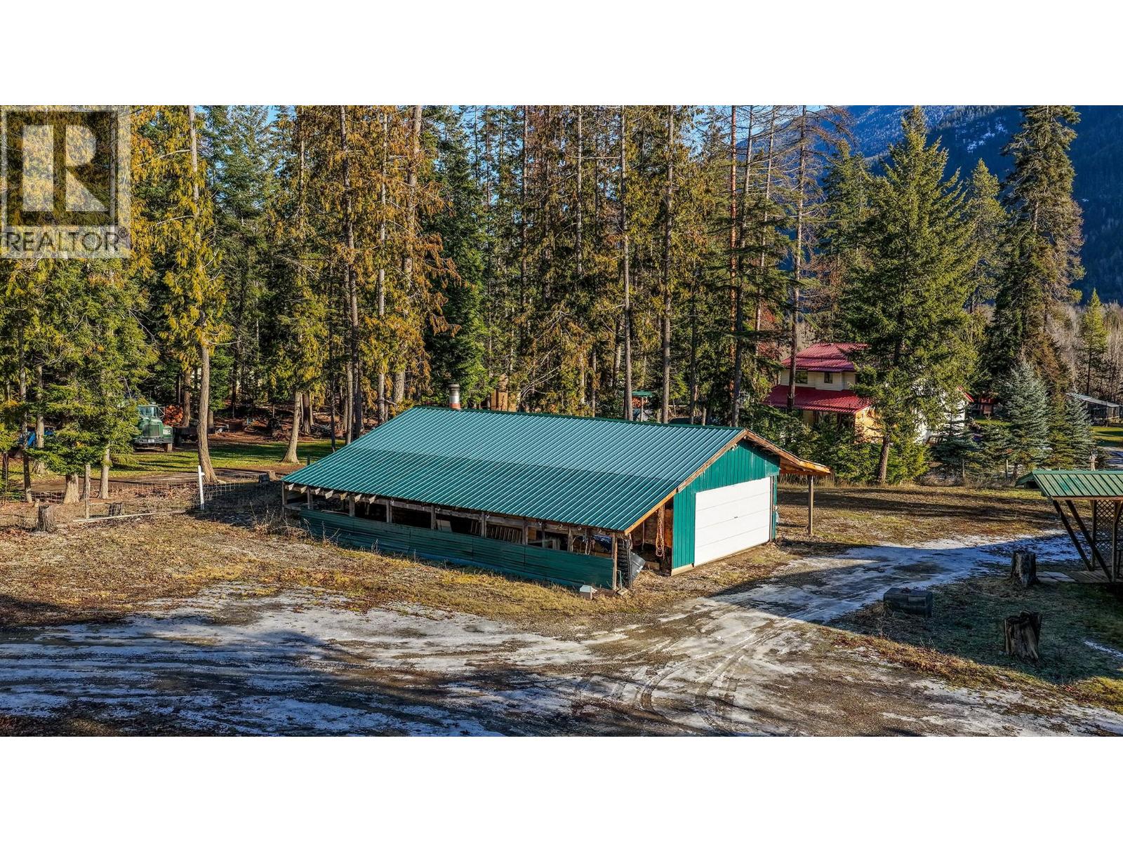 4717 Goat River North Road, Arrow Creek, British Columbia  V0B 1G9 - Photo 2 - 10373077