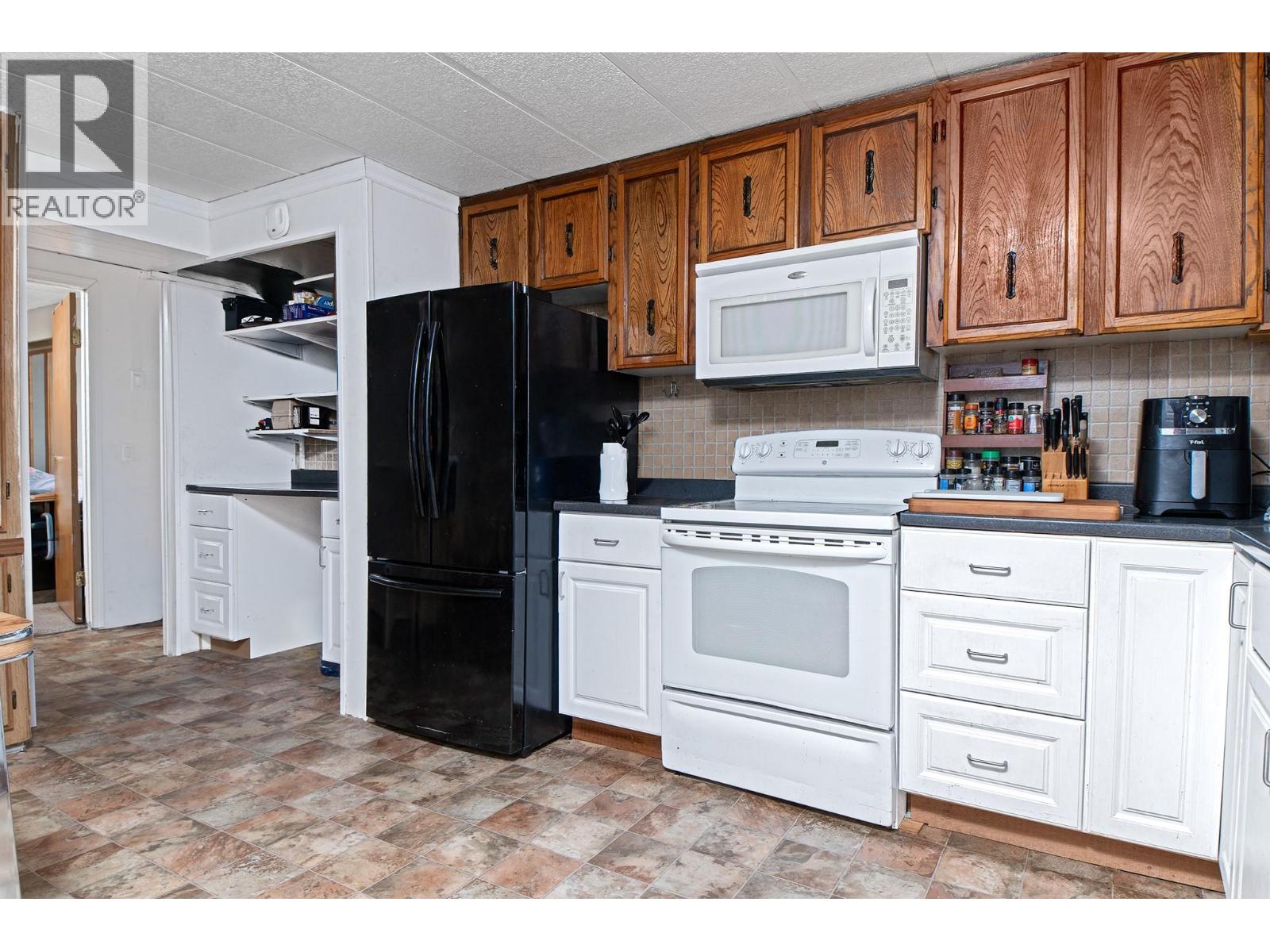 4717 Goat River North Road, Arrow Creek, British Columbia  V0B 1G9 - Photo 6 - 10373077