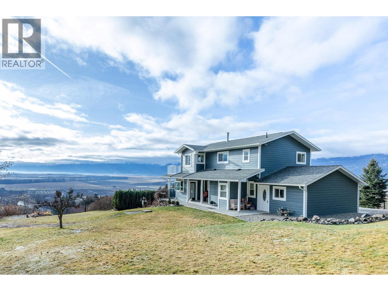 5650 Bathie Road, Wynndel, British Columbia  V0B 2N2 - Photo 2 - 10373165