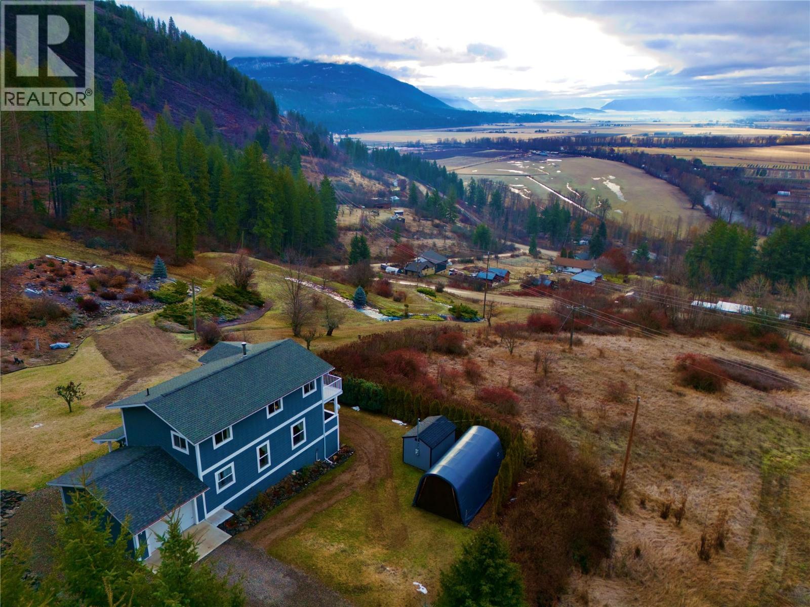 5650 Bathie Road, Wynndel, British Columbia  V0B 2N2 - Photo 27 - 10373165