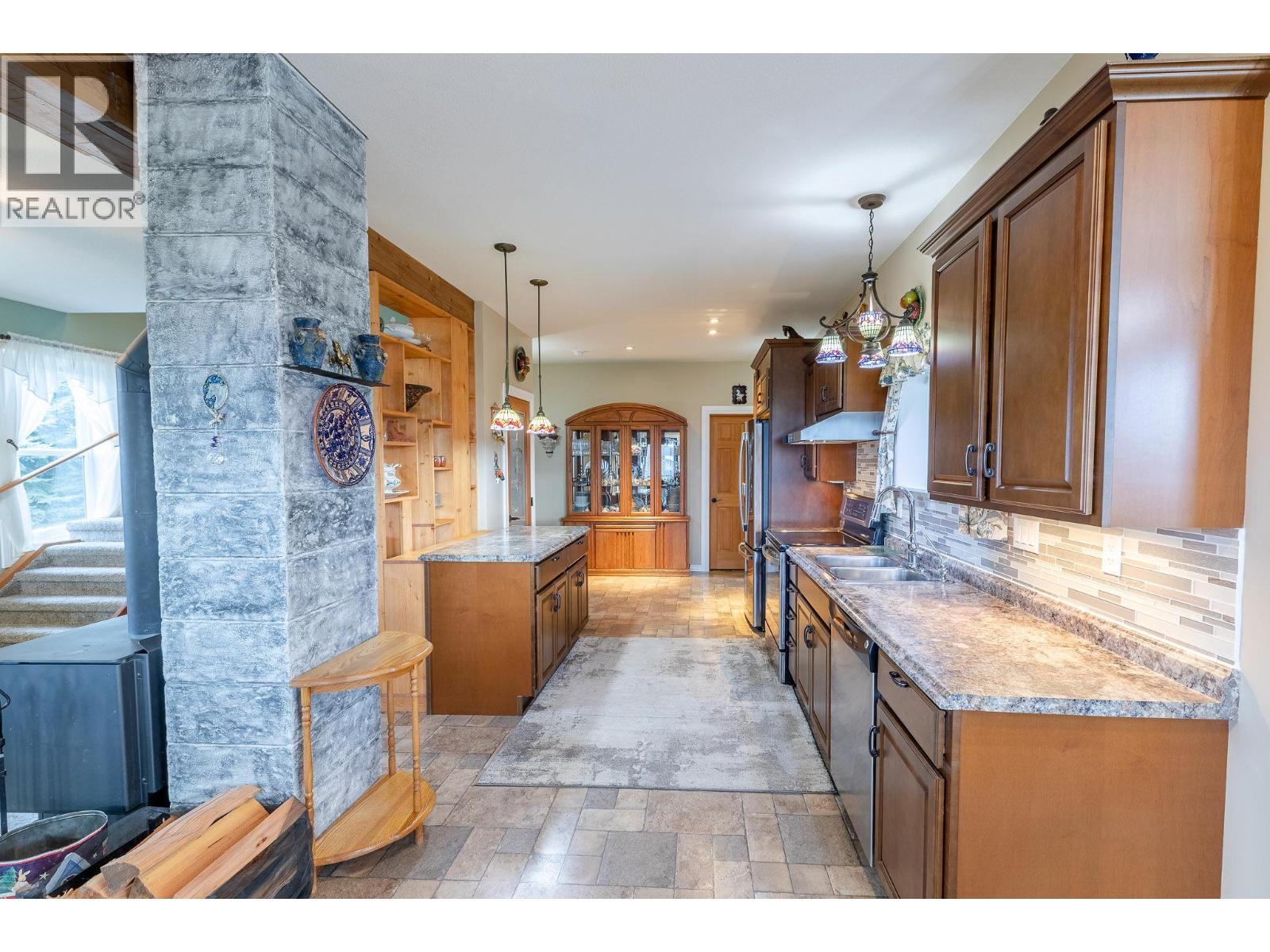 5650 Bathie Road, Wynndel, British Columbia  V0B 2N2 - Photo 6 - 10373165