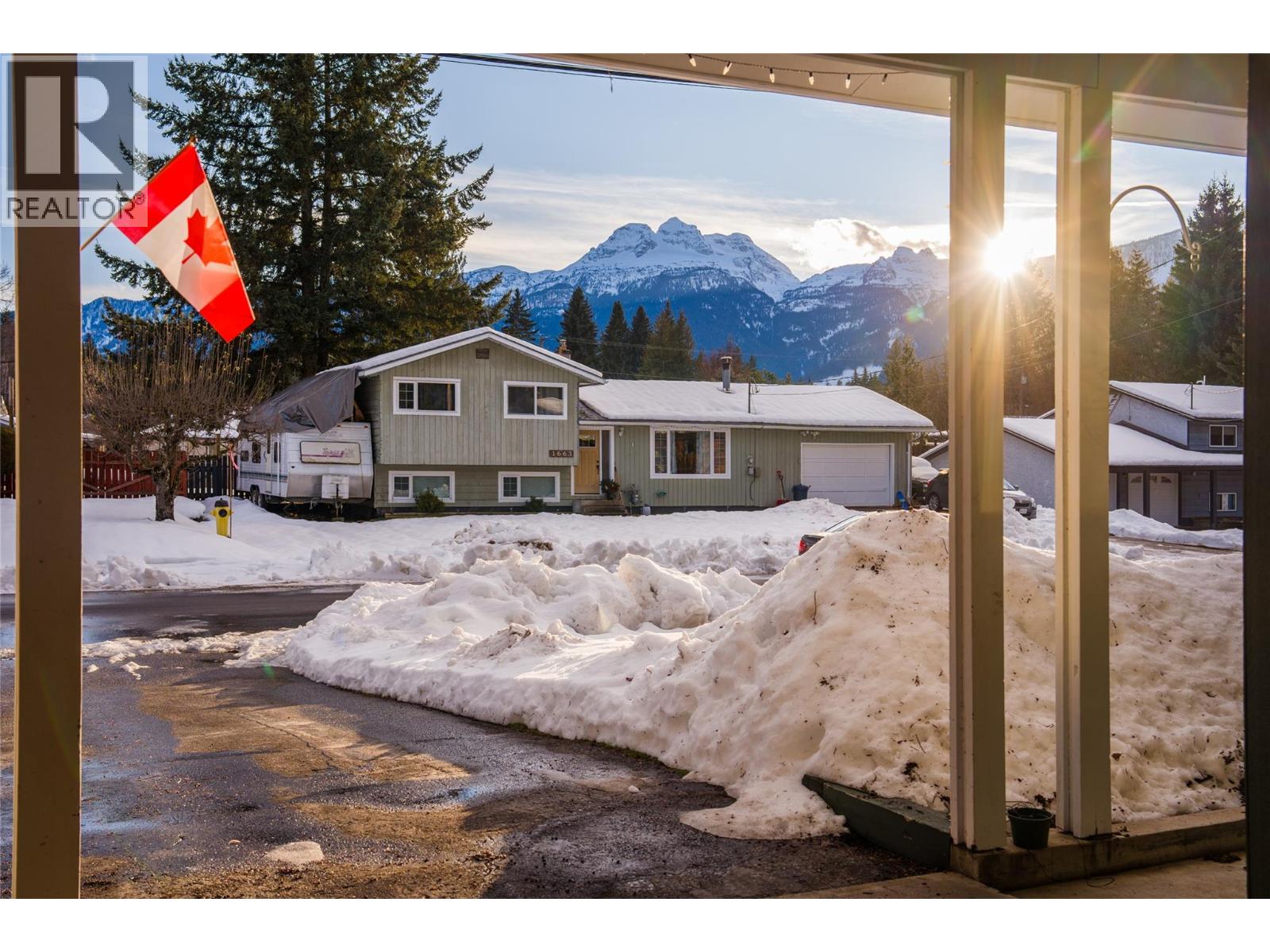 1674 Dogwood Drive, Revelstoke, British Columbia  V0E 2S1 - Photo 44 - 10372844