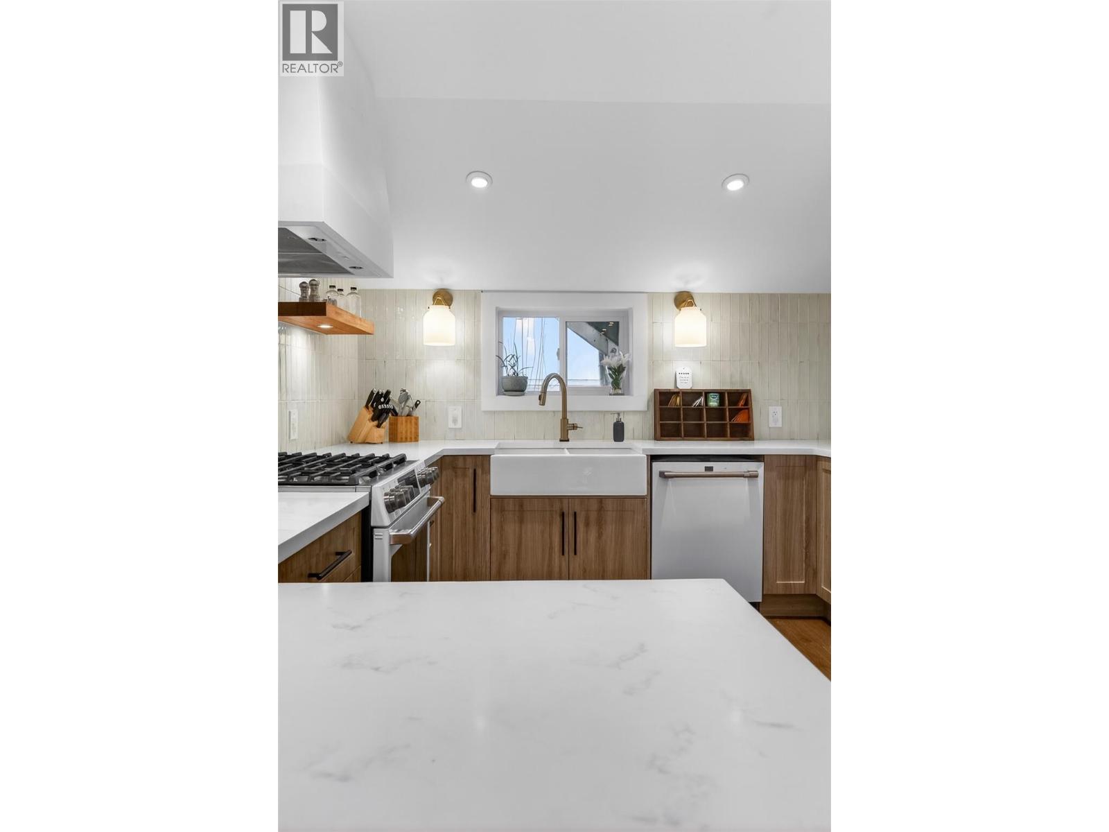 723 Hendryx Street, Nelson, British Columbia  V1L 2B1 - Photo 10 - 10373232