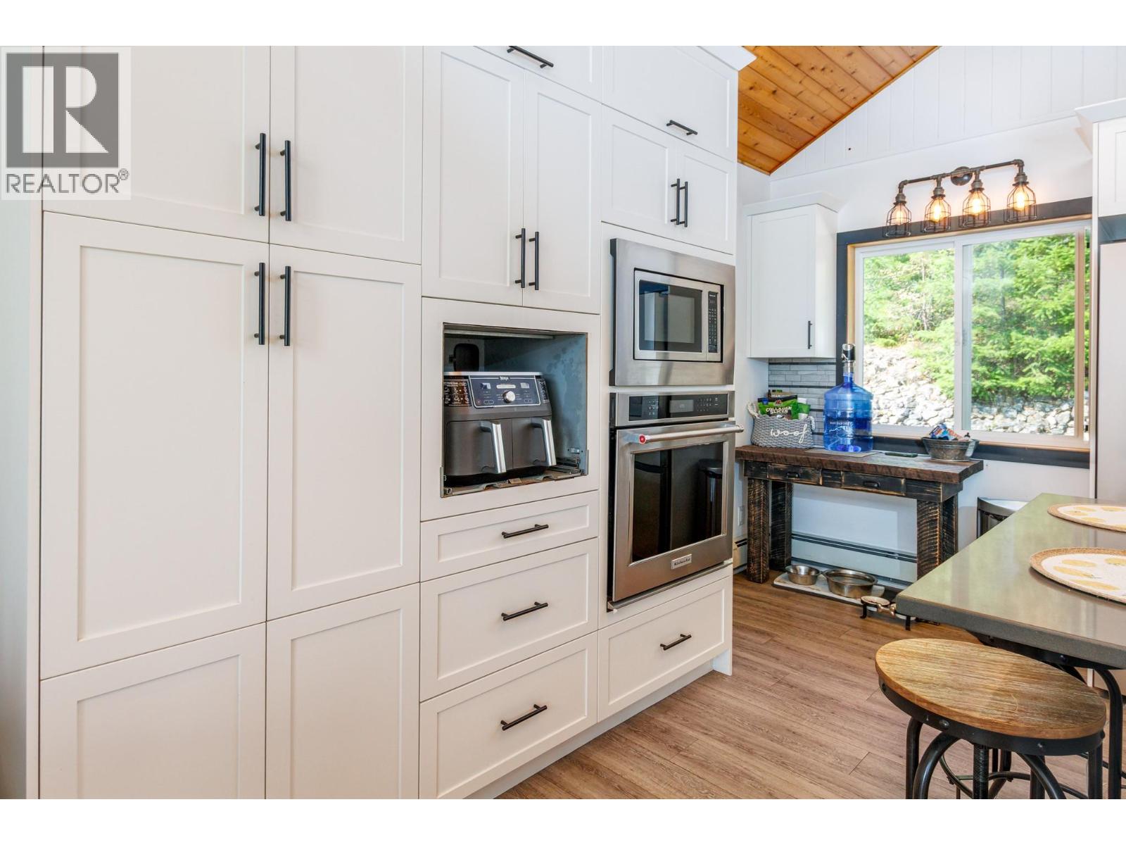 6171 50 Street Nw, Salmon Arm, British Columbia  V1E 3A6 - Photo 12 - 10373228