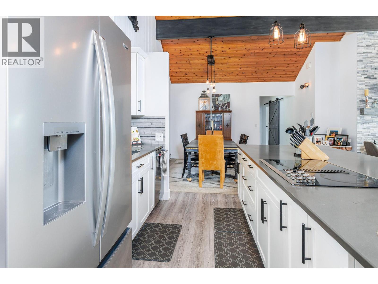 6171 50 Street Nw, Salmon Arm, British Columbia  V1E 3A6 - Photo 13 - 10373228