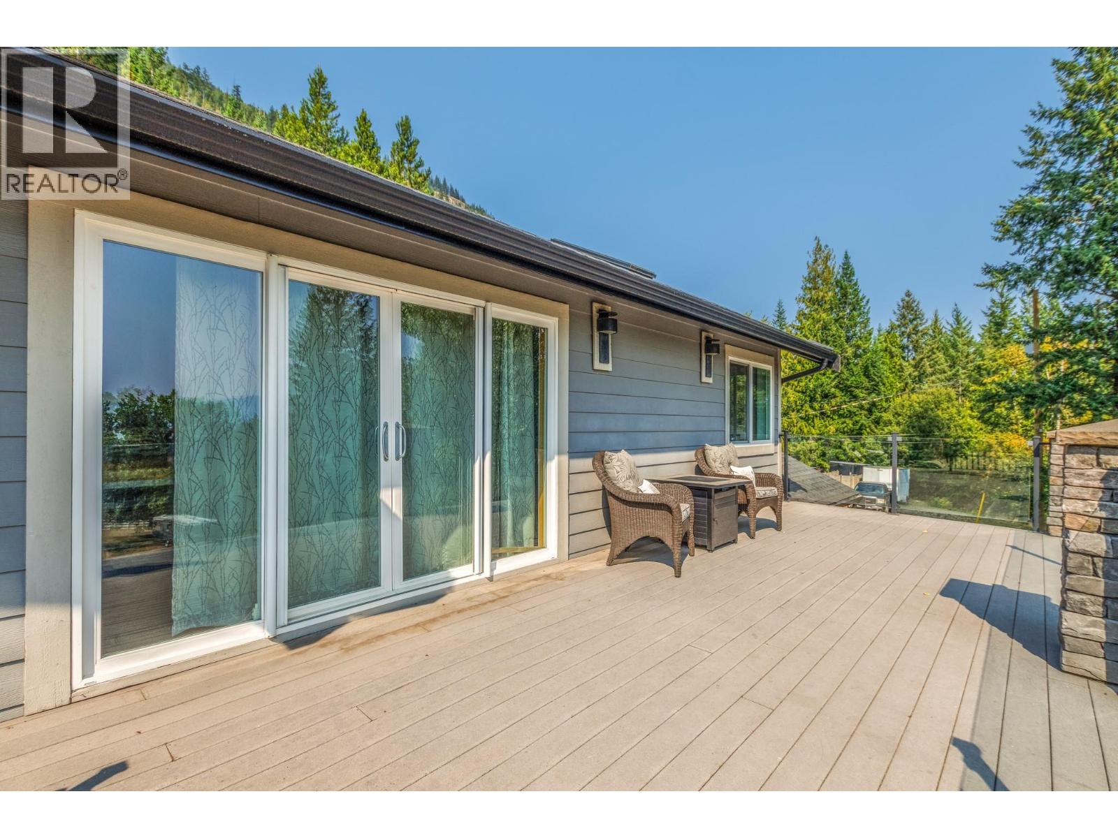 6171 50 Street Nw, Salmon Arm, British Columbia  V1E 3A6 - Photo 23 - 10373228