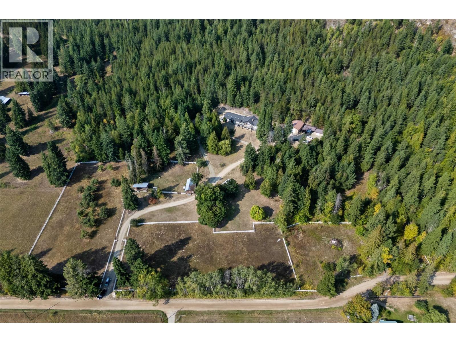 6171 50 Street Nw, Salmon Arm, British Columbia  V1E 3A6 - Photo 3 - 10373228