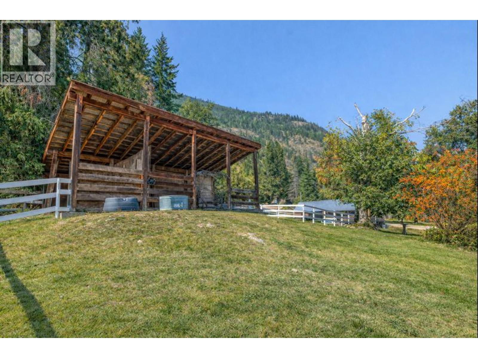 6171 50 Street Nw, Salmon Arm, British Columbia  V1E 3A6 - Photo 39 - 10373228