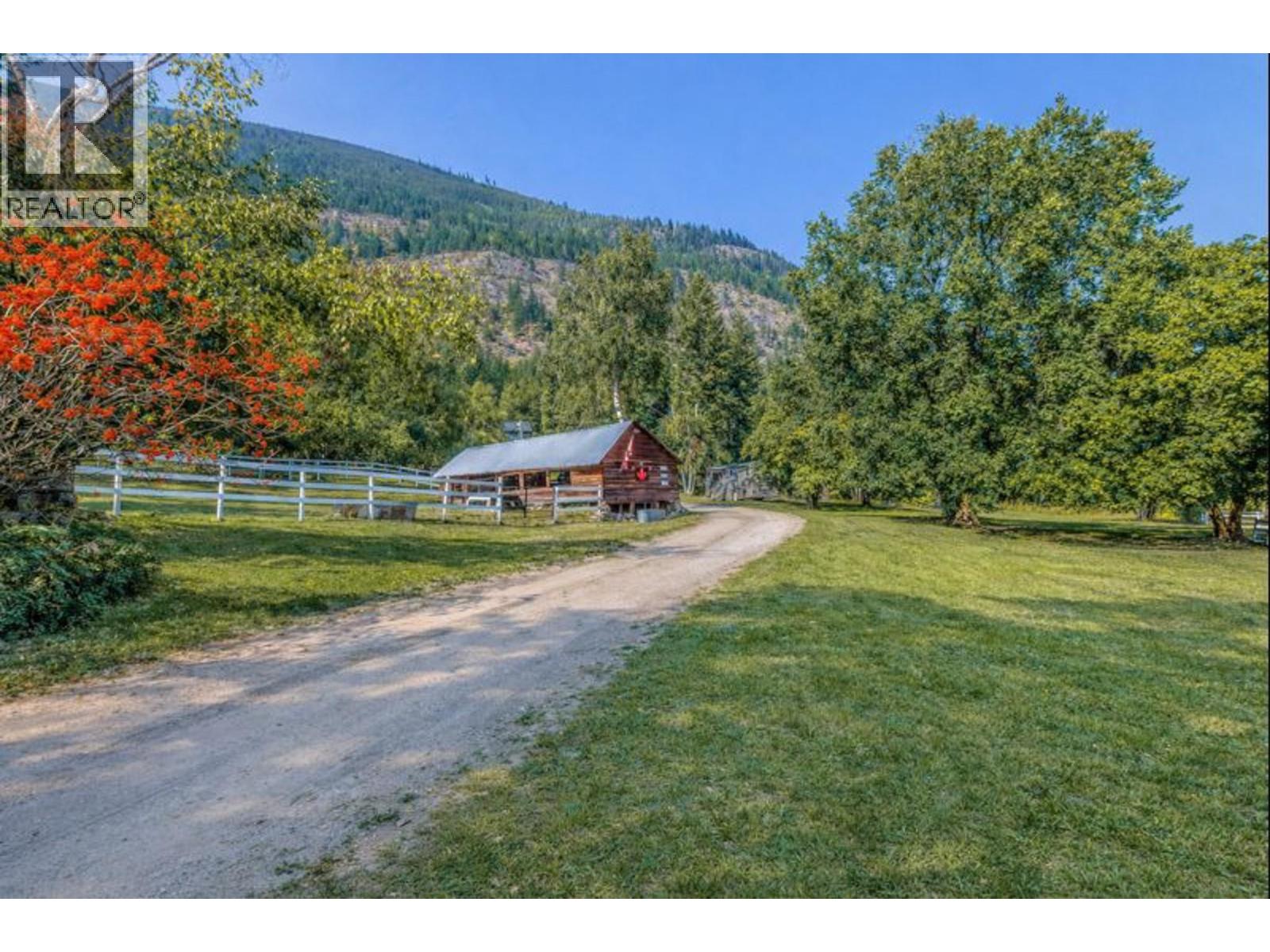 6171 50 Street Nw, Salmon Arm, British Columbia  V1E 3A6 - Photo 41 - 10373228