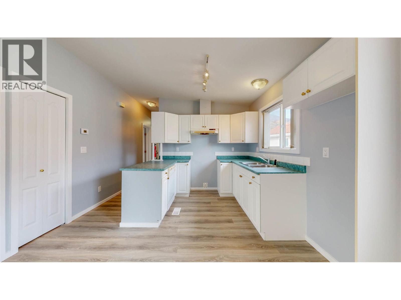 9400 115 Street Unit# 32, Osoyoos, British Columbia  V0H 1V5 - Photo 12 - 10372934