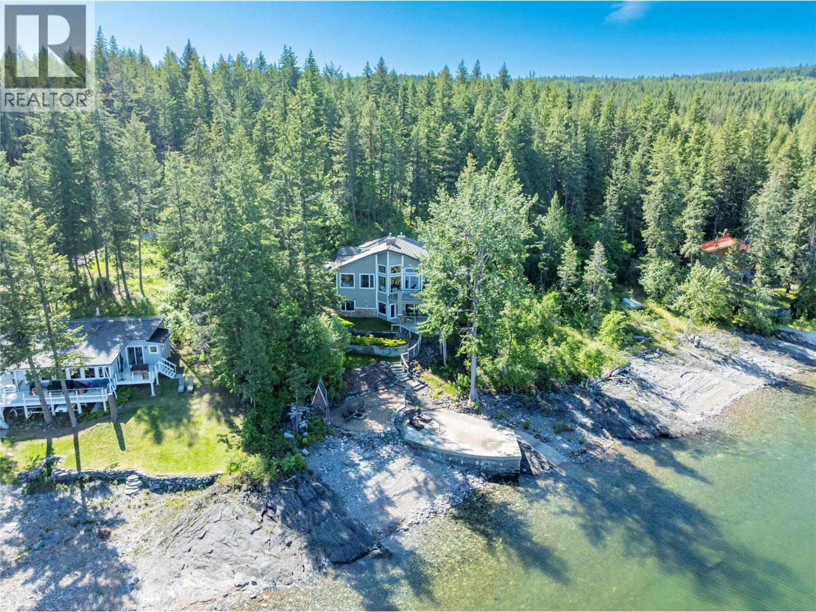 3011 Durham Road, sorrento, British Columbia
