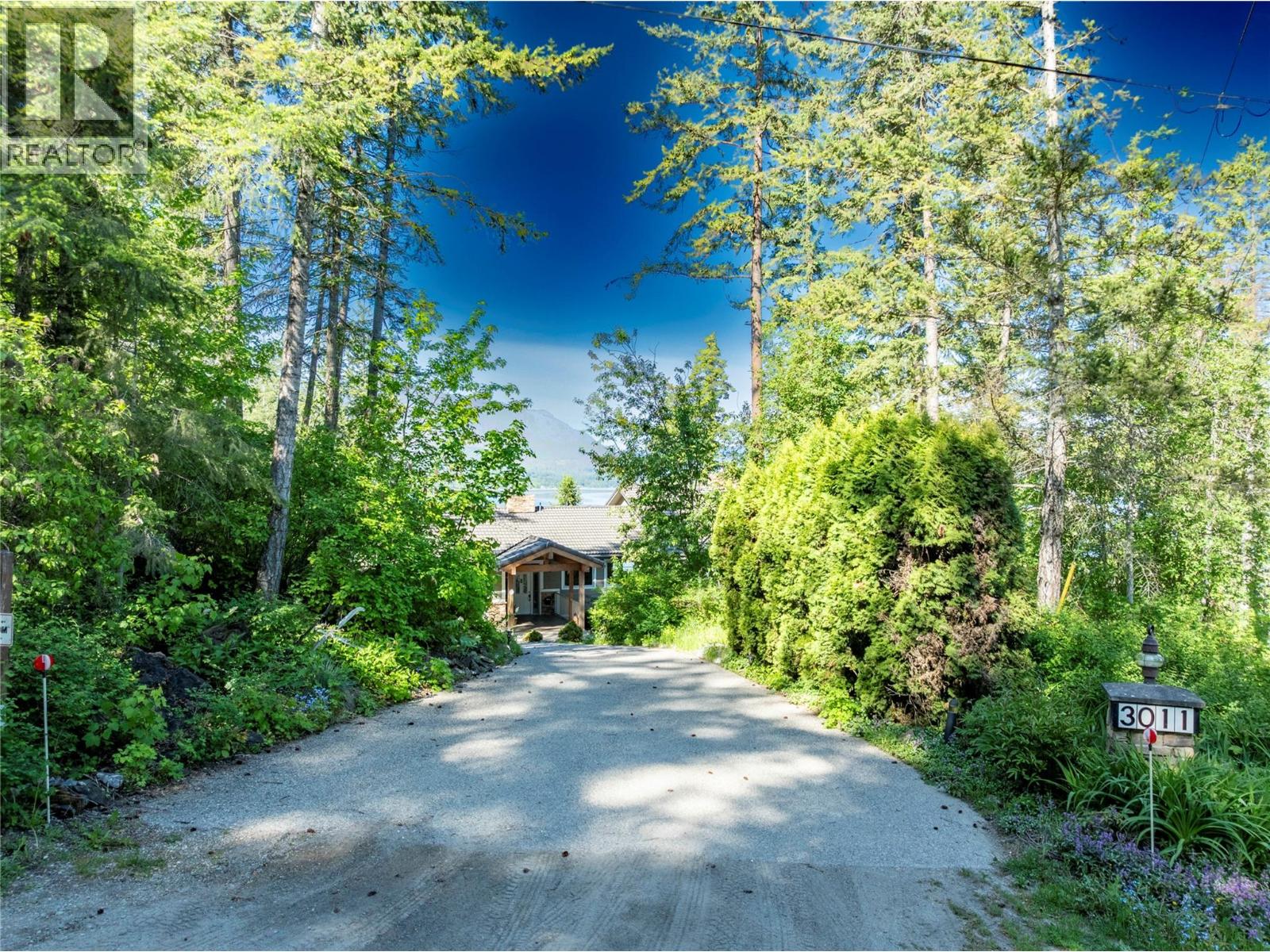 3011 Durham Road, Sorrento, British Columbia  V0E 2W2 - Photo 10 - 10373264