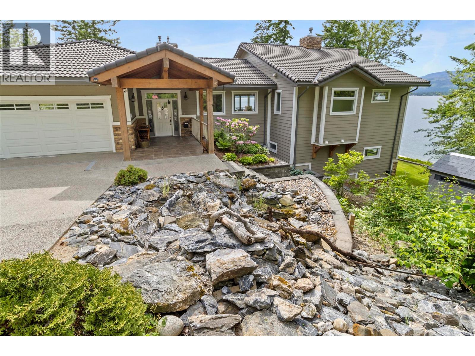 3011 Durham Road, Sorrento, British Columbia  V0E 2W2 - Photo 11 - 10373264