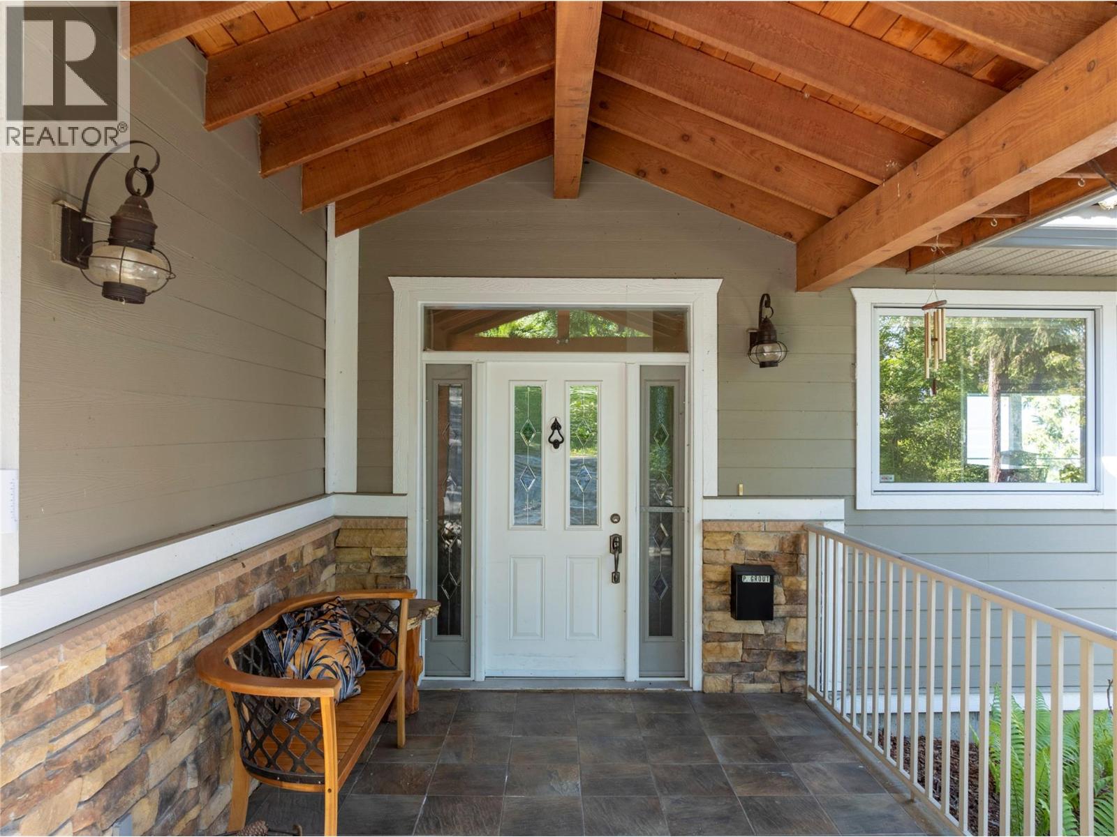 3011 Durham Road, Sorrento, British Columbia  V0E 2W2 - Photo 12 - 10373264