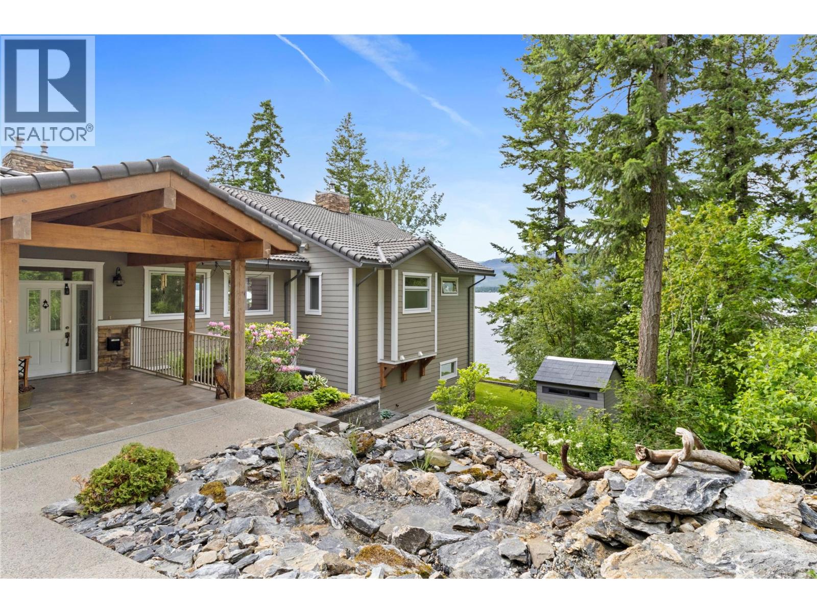 3011 Durham Road, Sorrento, British Columbia  V0E 2W2 - Photo 2 - 10373264