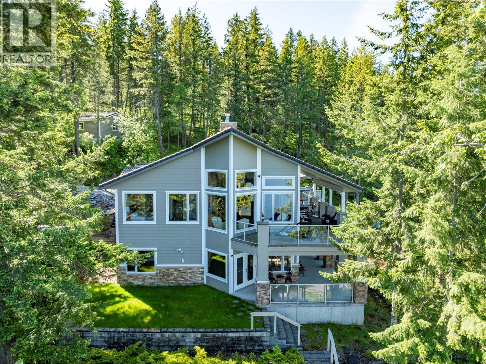 3011 Durham Road, Sorrento, British Columbia  V0E 2W2 - Photo 3 - 10373264
