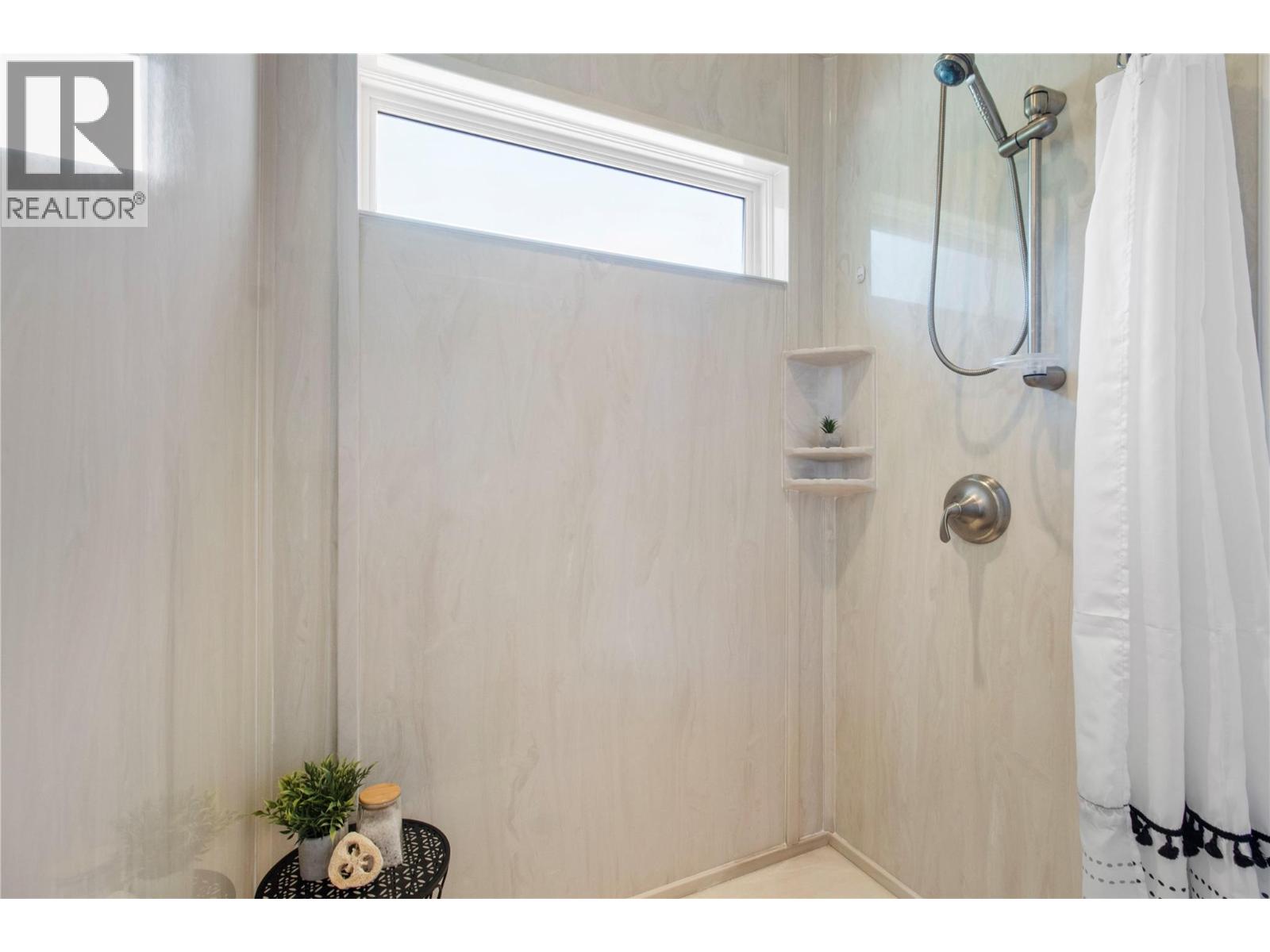 3011 Durham Road, Sorrento, British Columbia  V0E 2W2 - Photo 47 - 10373264