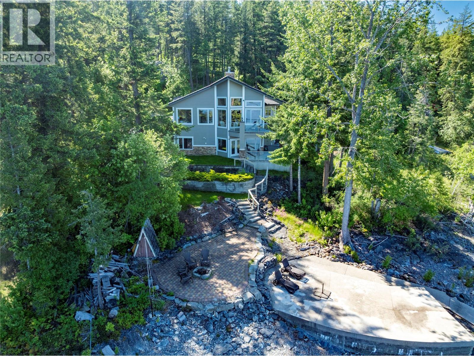 3011 Durham Road, Sorrento, British Columbia  V0E 2W2 - Photo 9 - 10373264