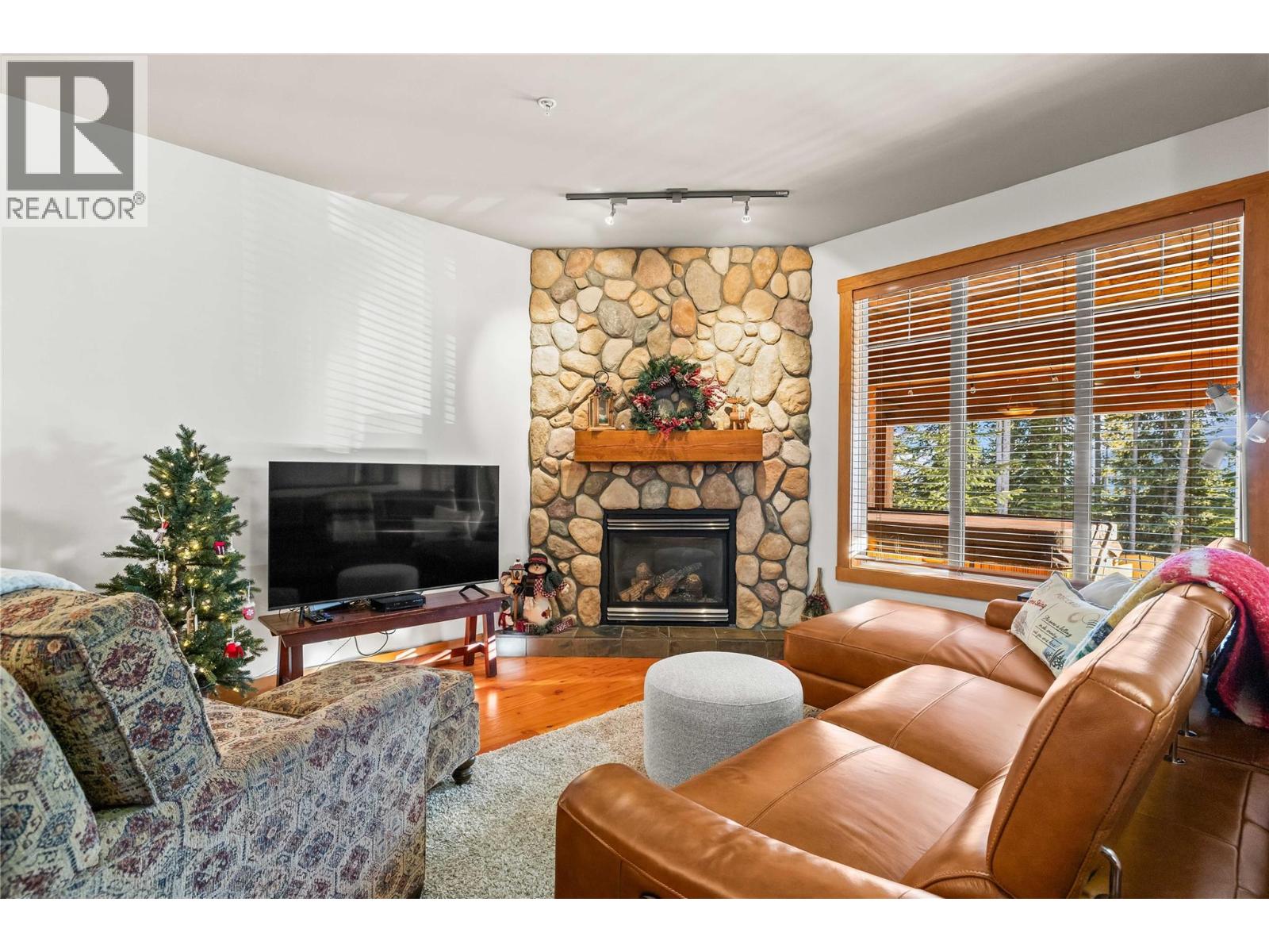 4899 Snowpines Road Unit# D, Big White, British Columbia  V1P 1P3 - Photo 2 - 10373356