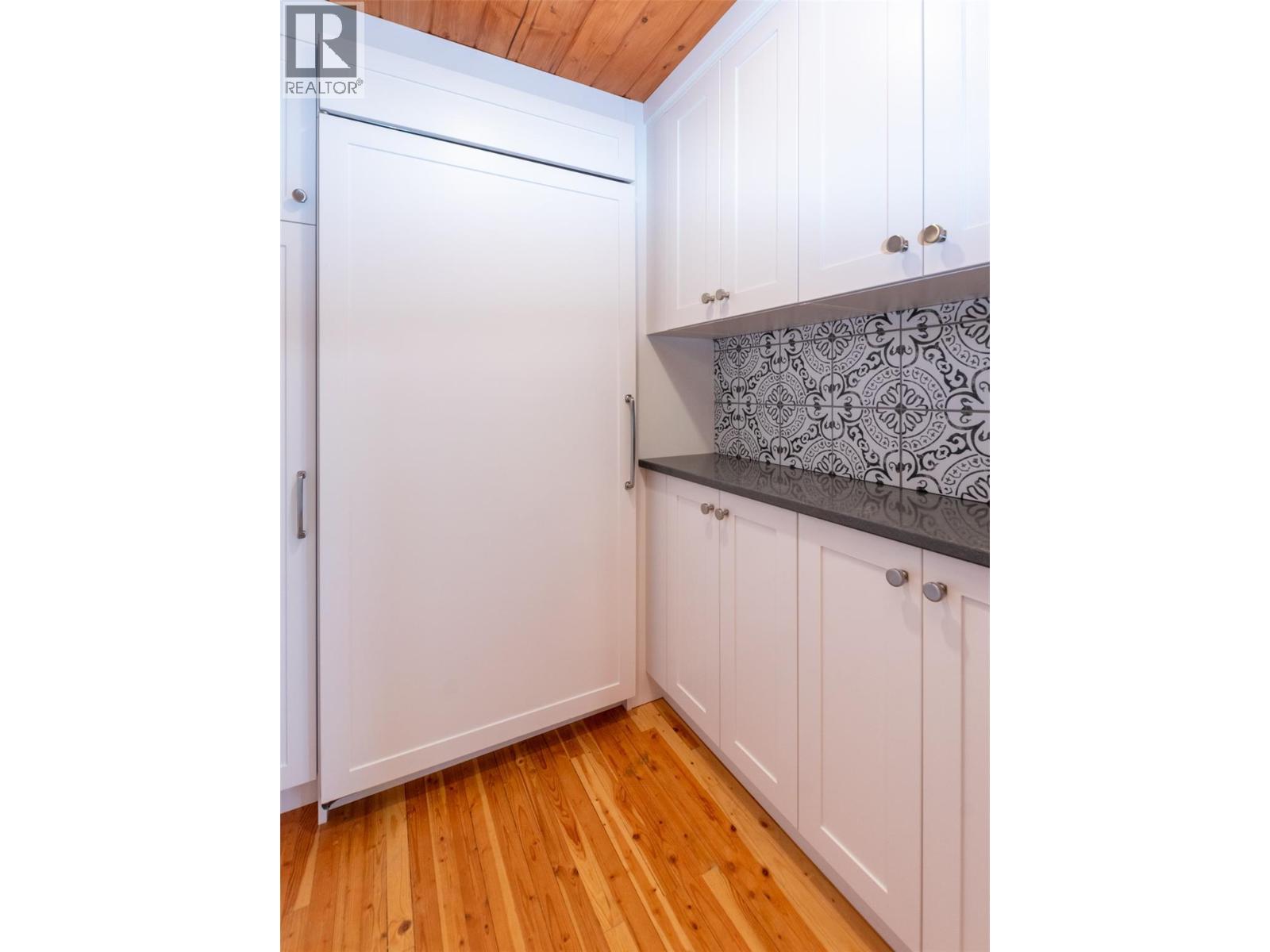 100 Lidstone Road, Salmon Arm, British Columbia  V1E 2Y1 - Photo 17 - 10373217