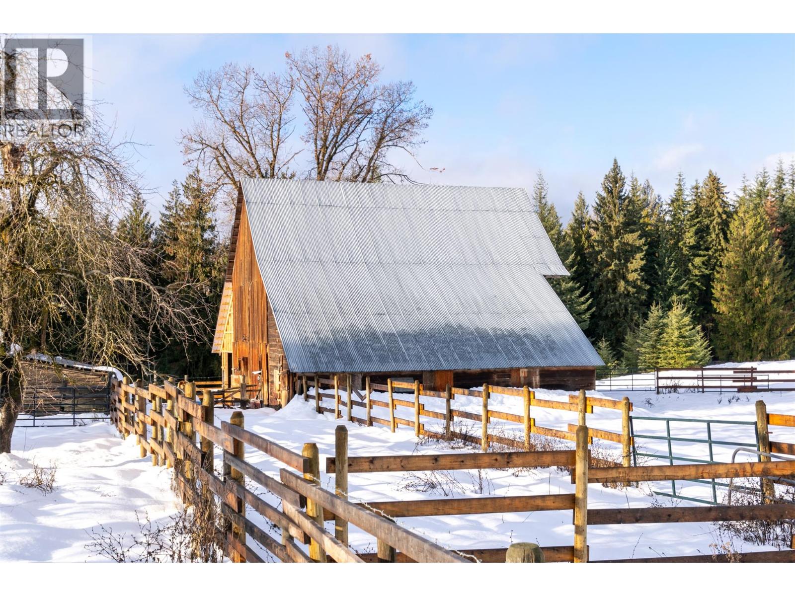 100 Lidstone Road, Salmon Arm, British Columbia  V1E 2Y1 - Photo 41 - 10373217