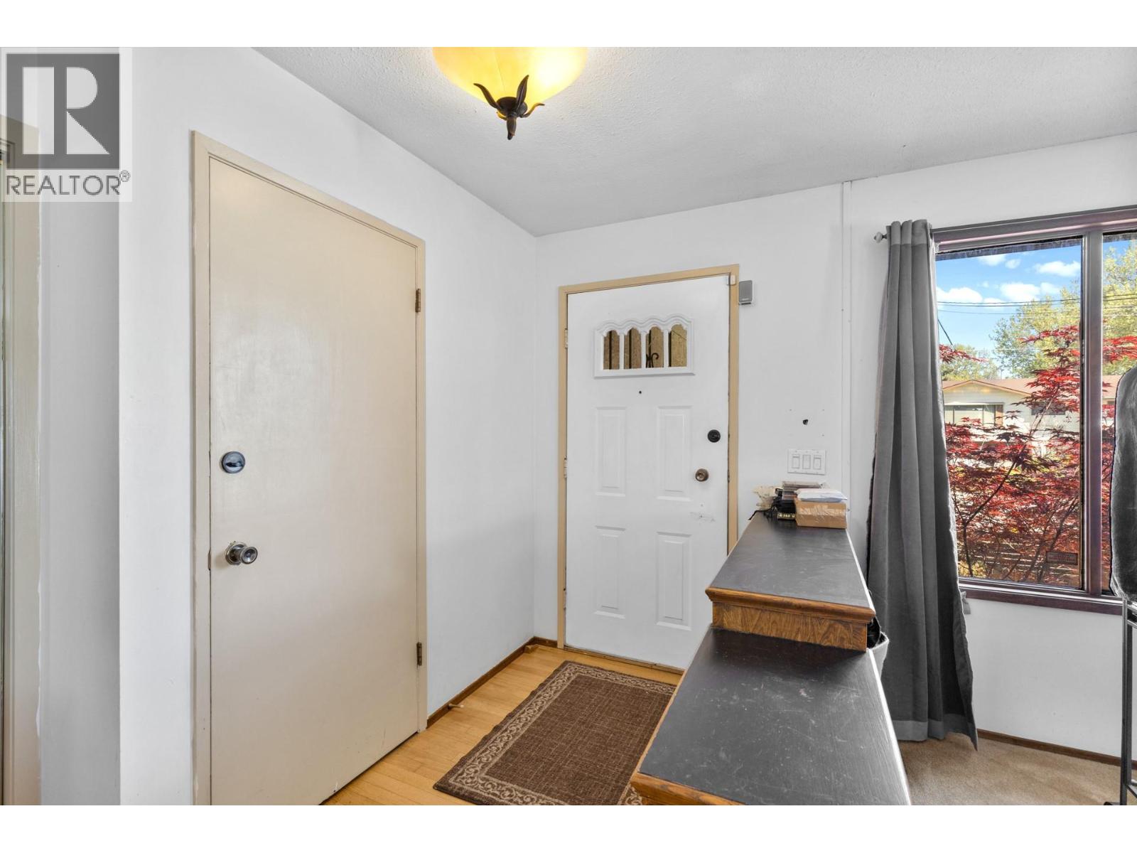 2024 Wilkinson Street, Kelowna, British Columbia  V1Y 3Z8 - Photo 11 - 10373329