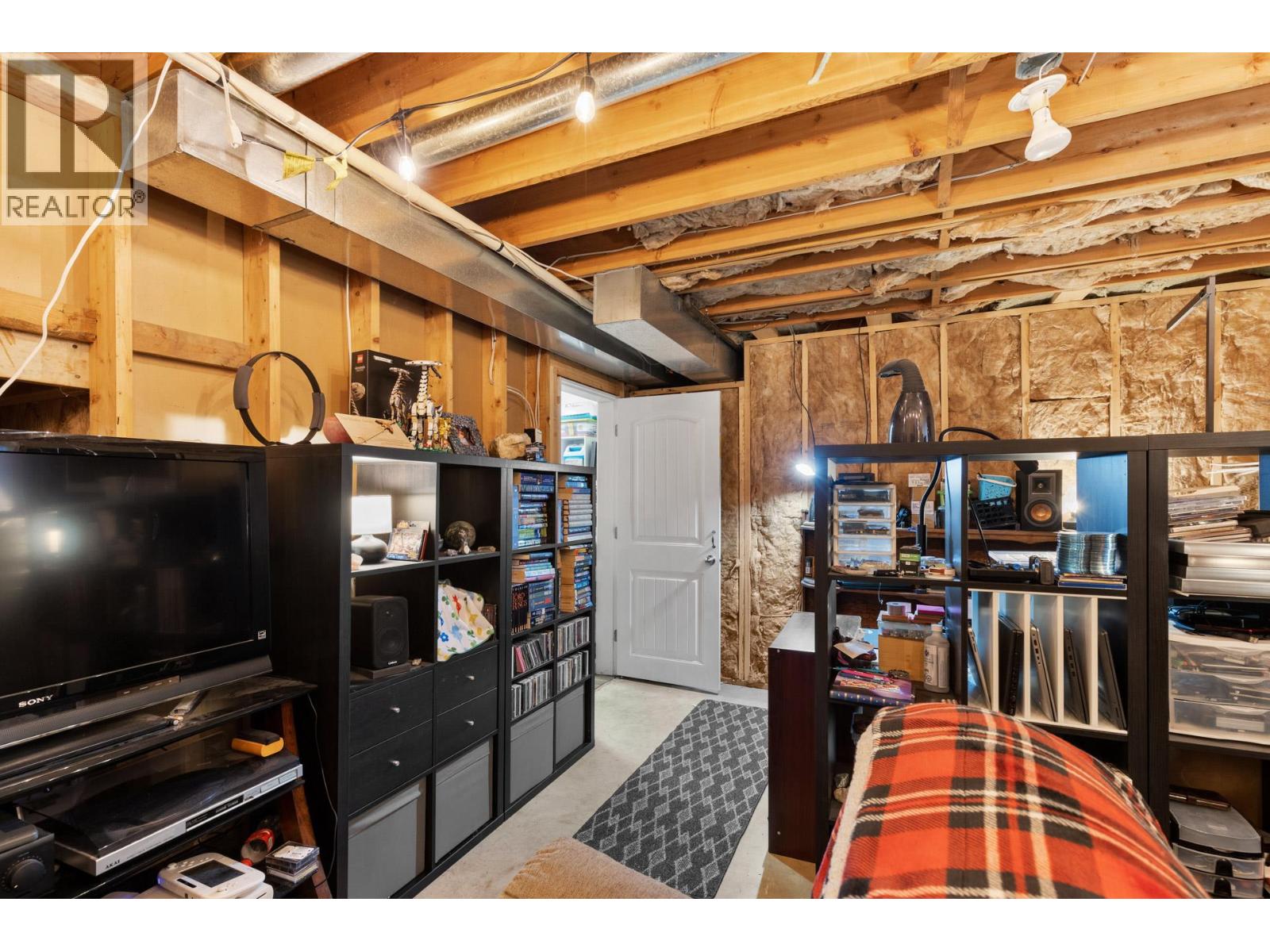 2024 Wilkinson Street, Kelowna, British Columbia  V1Y 3Z8 - Photo 32 - 10373329