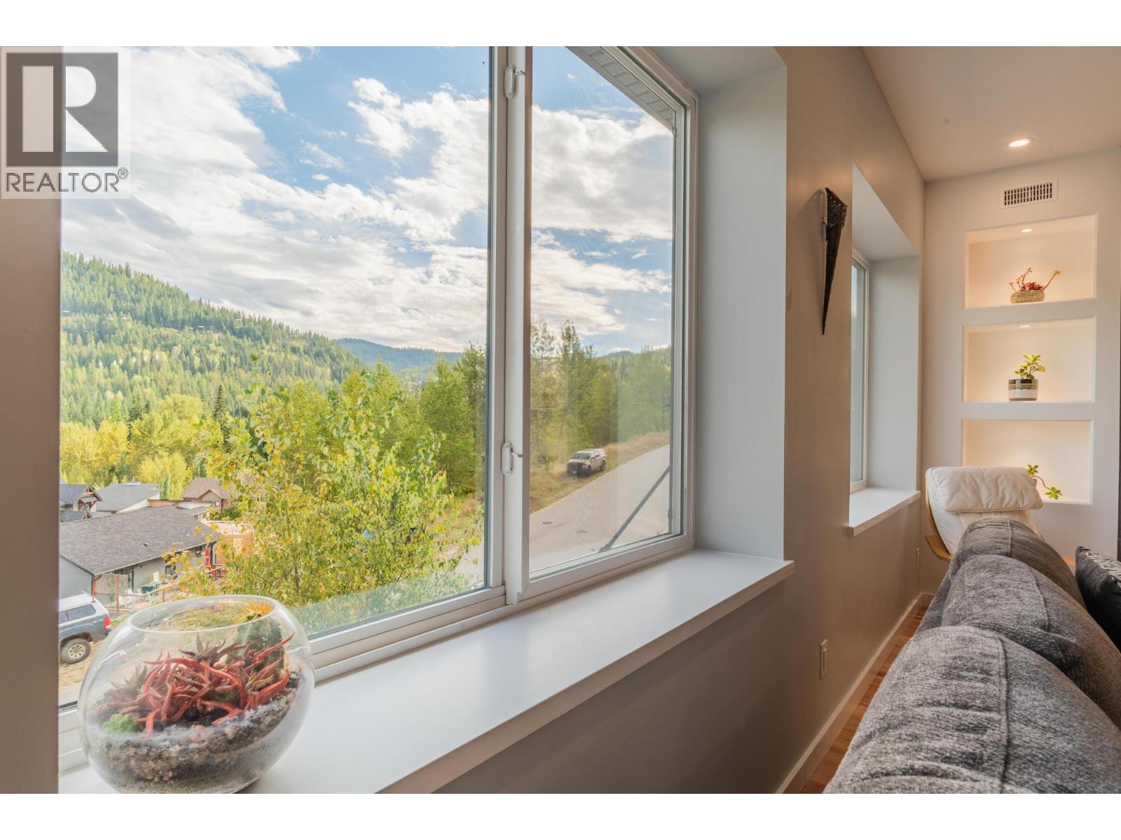 934 Redstone Drive, Rossland, British Columbia  V0G 1Y0 - Photo 23 - 10373382