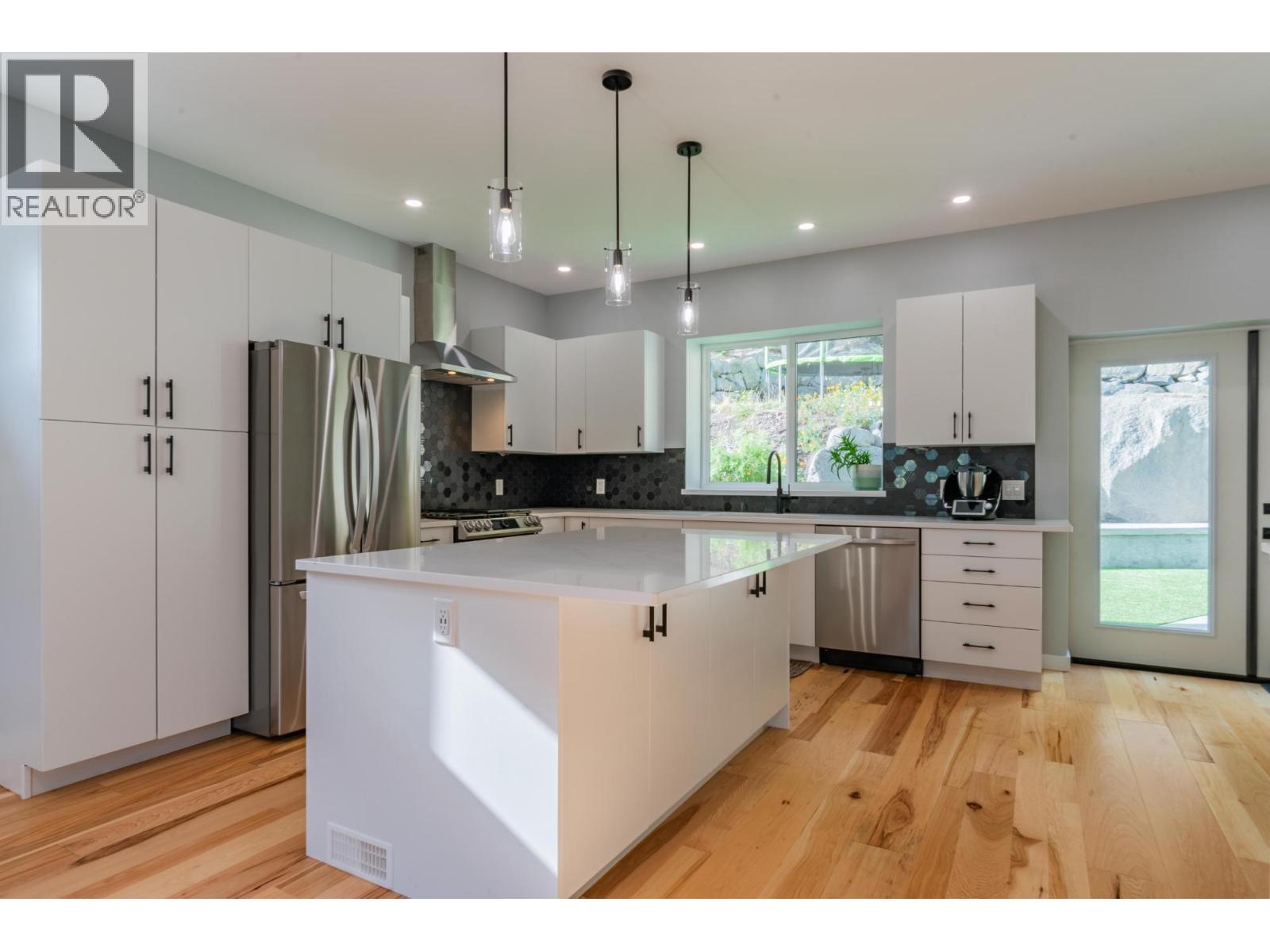 934 Redstone Drive, Rossland, British Columbia  V0G 1Y0 - Photo 5 - 10373382