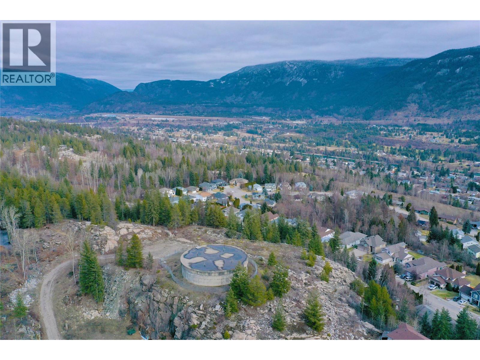 3500 14th Avenue, Castlegar, British Columbia  V1N 3X7 - Photo 24 - 10373331