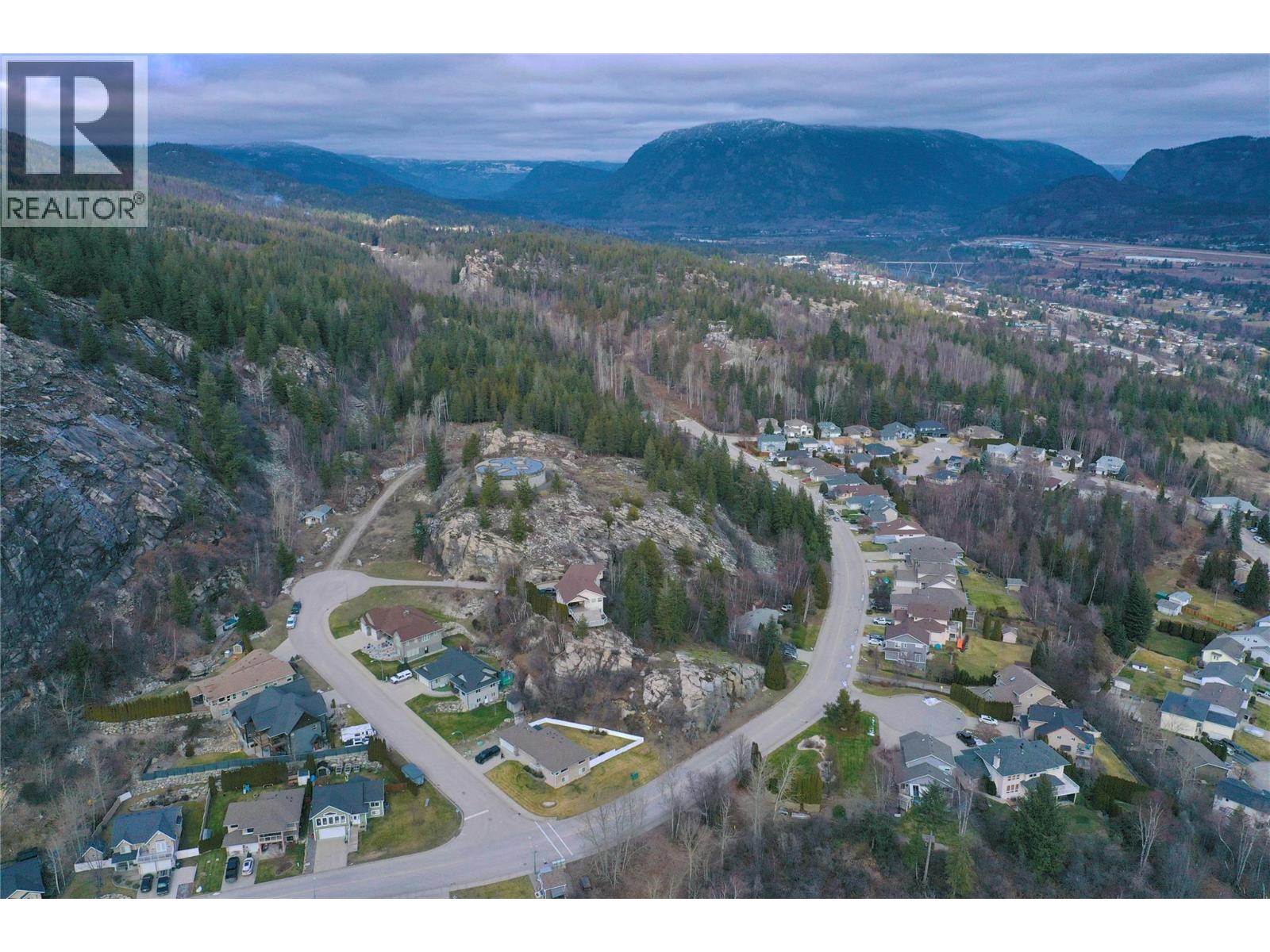 3500 14th Avenue, Castlegar, British Columbia  V1N 3X7 - Photo 3 - 10373331