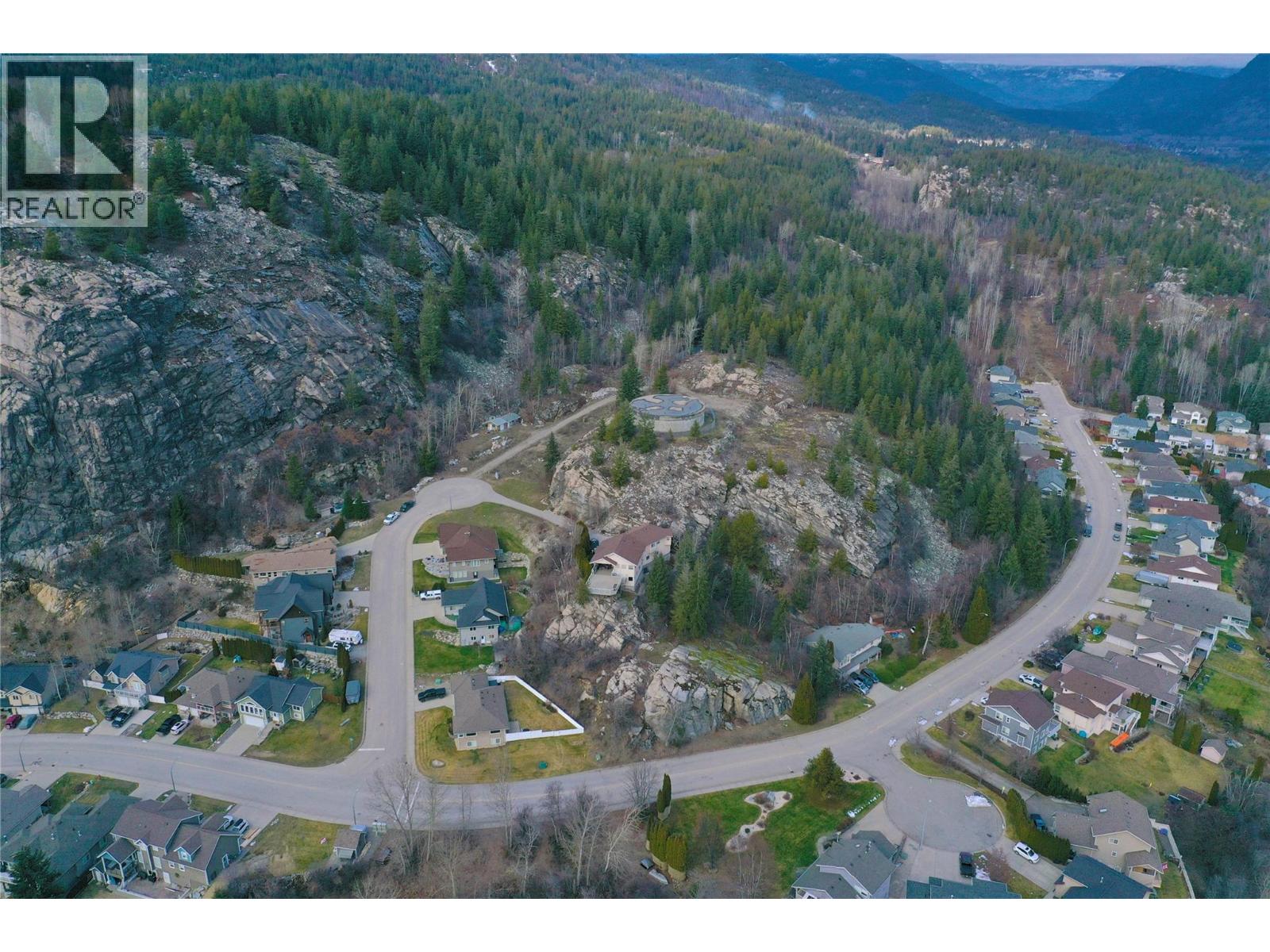 3500 14th Avenue, Castlegar, British Columbia  V1N 3X7 - Photo 4 - 10373331