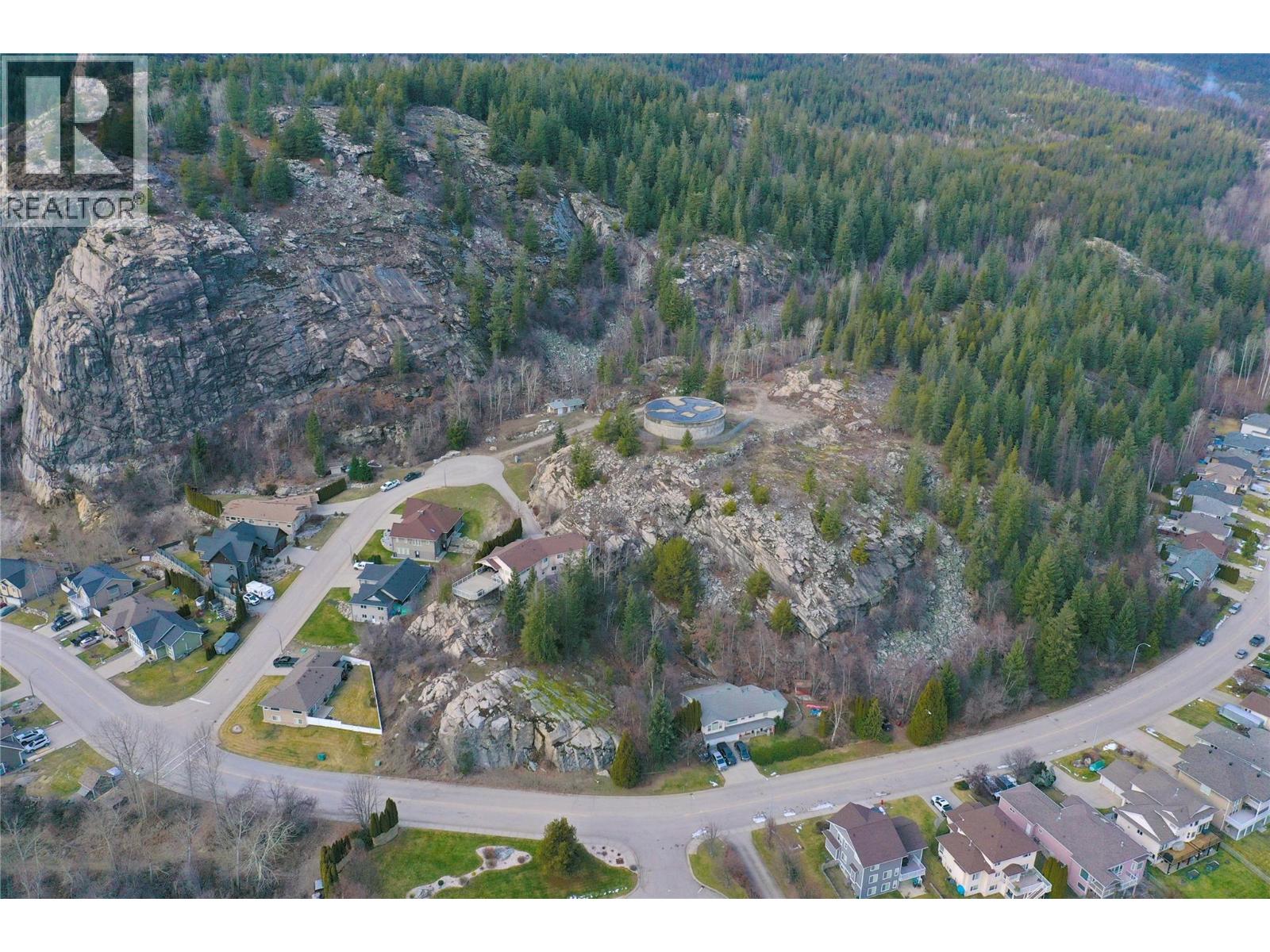 3500 14th Avenue, Castlegar, British Columbia  V1N 3X7 - Photo 5 - 10373331