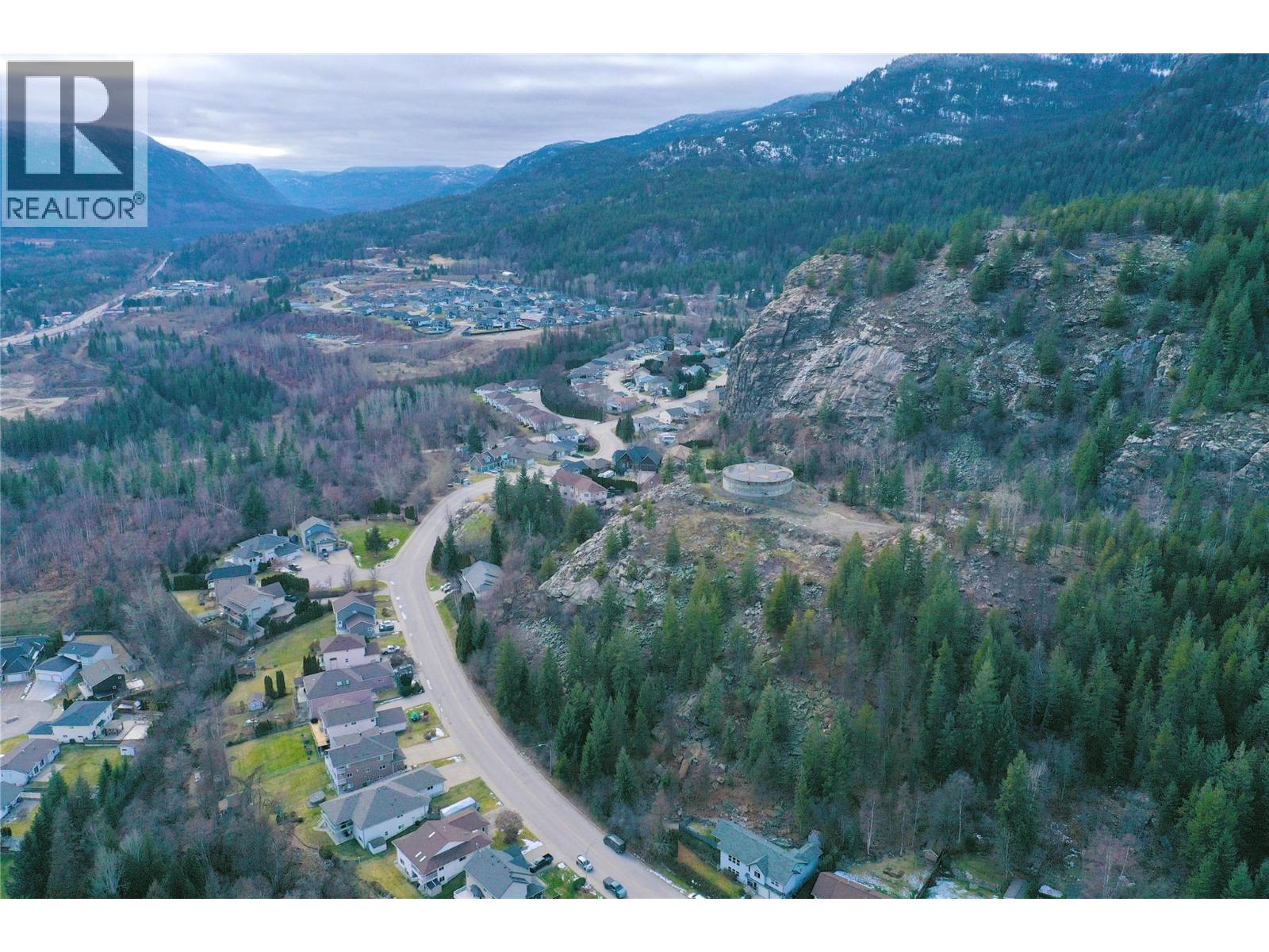 3500 14th Avenue, Castlegar, British Columbia  V1N 3X7 - Photo 9 - 10373331