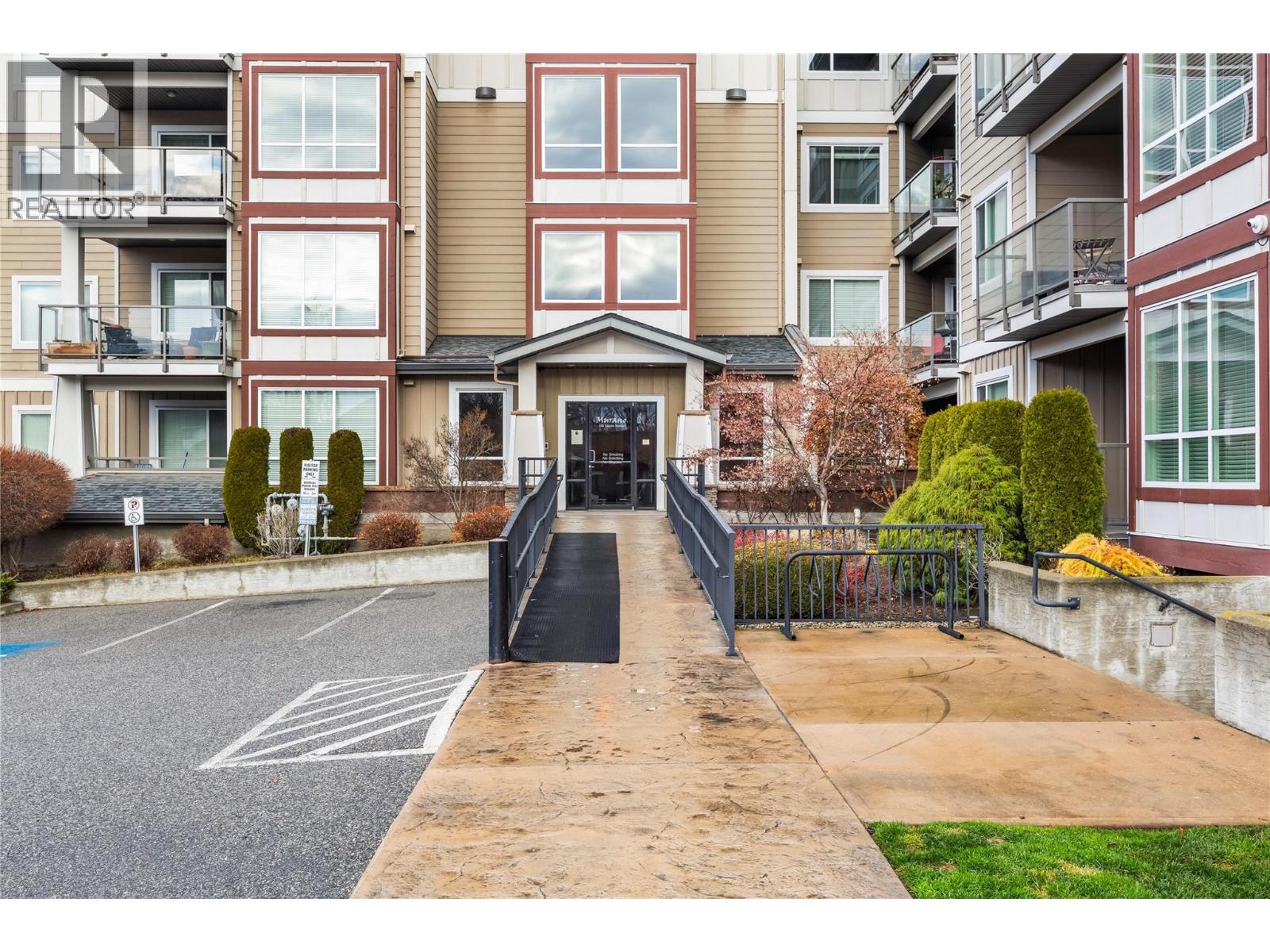 850 Saucier Avenue Unit# 416, Kelowna, British Columbia  V1Y 6A3 - Photo 4 - 10373328