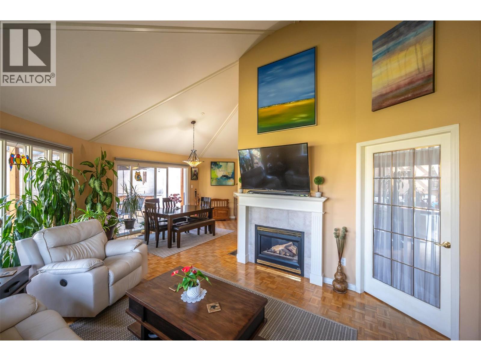 4744 Lakeside Road, Penticton, British Columbia  V2A 8W6 - Photo 5 - 10373263