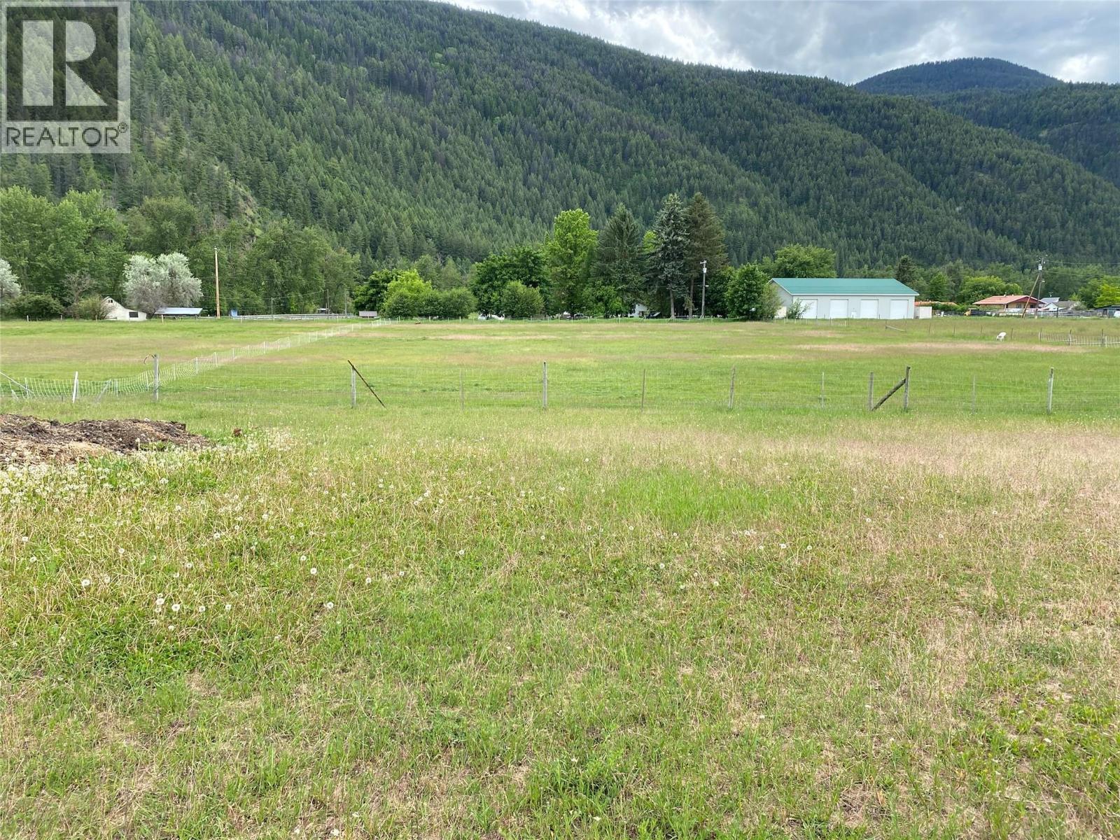 500 Atwood Road, Grand Forks, British Columbia  V0H 1H9 - Photo 4 - 10373420