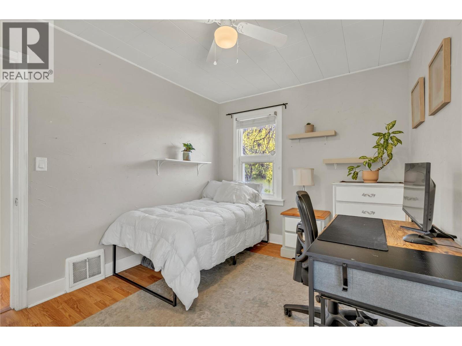 10120 Julia Street, Summerland, British Columbia  V0H 1Z5 - Photo 12 - 10373111