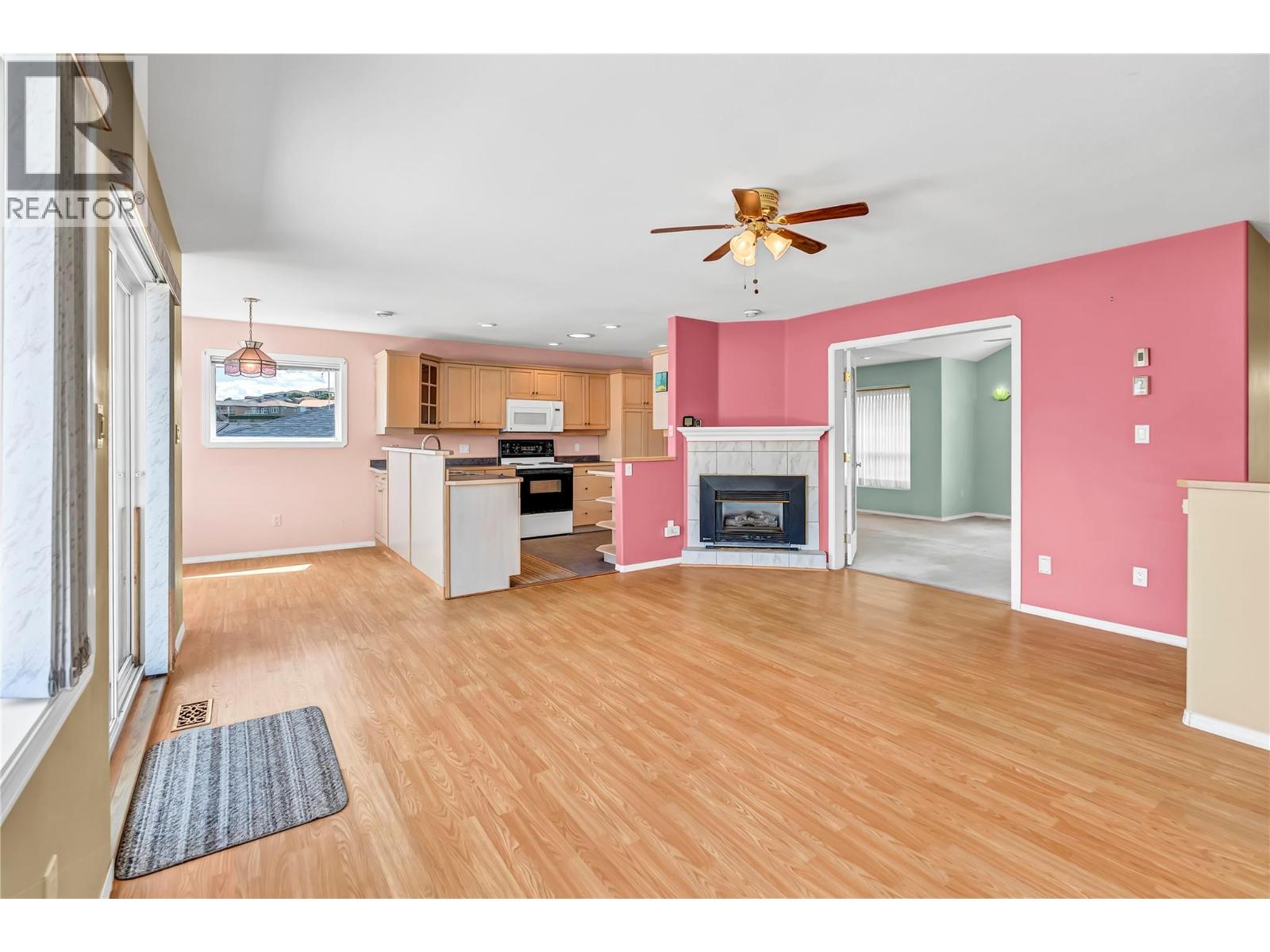 12113 Glen Abbey Court, Osoyoos, British Columbia  V0H 1V4 - Photo 14 - 10373438