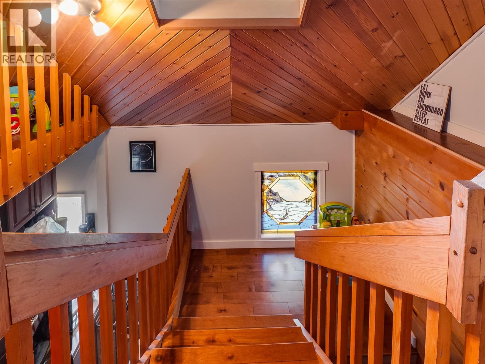 2050 Georgia Street, Rossland, British Columbia  V0G 1Y0 - Photo 18 - 10373283
