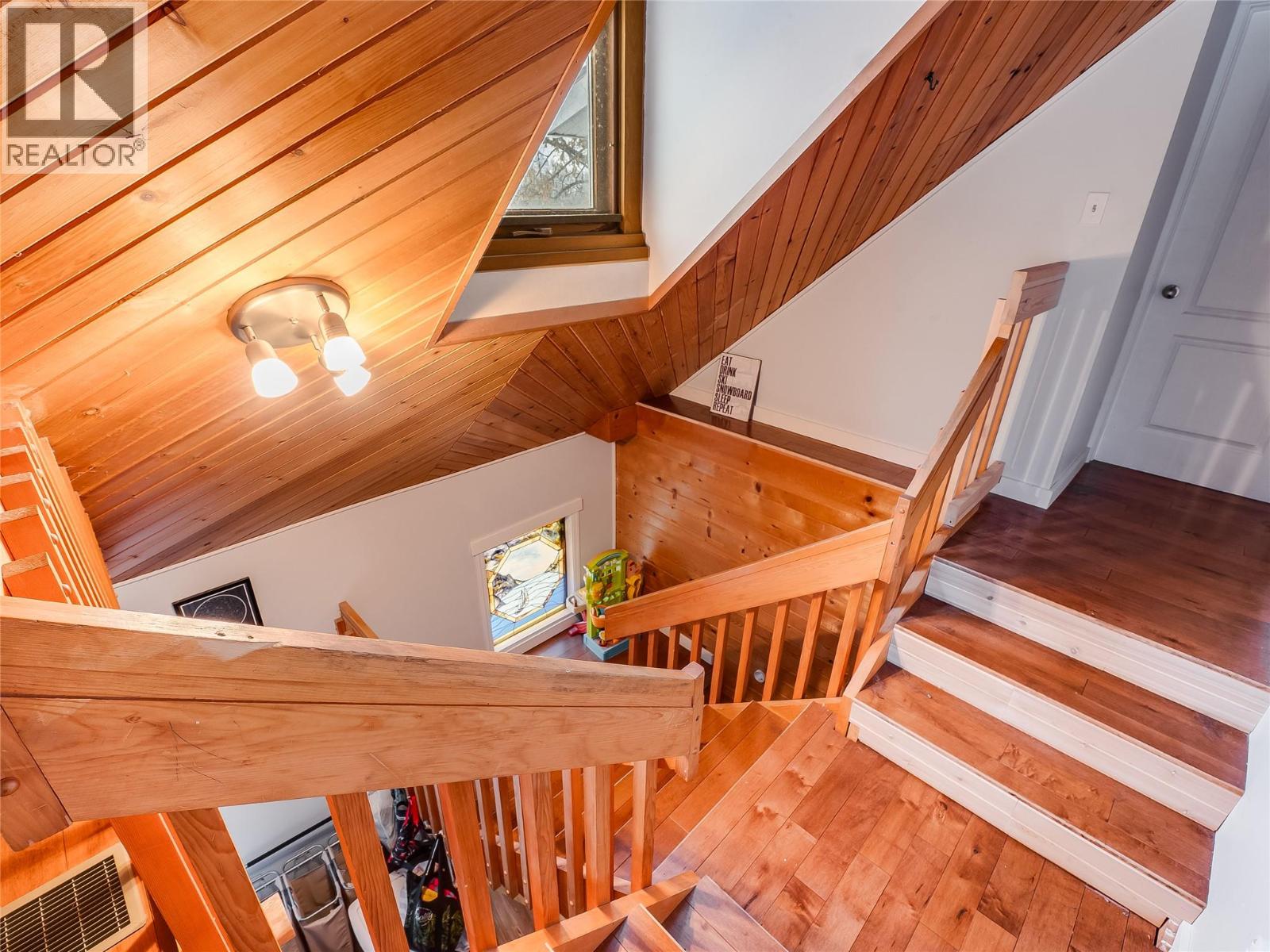 2050 Georgia Street, Rossland, British Columbia  V0G 1Y0 - Photo 29 - 10373283