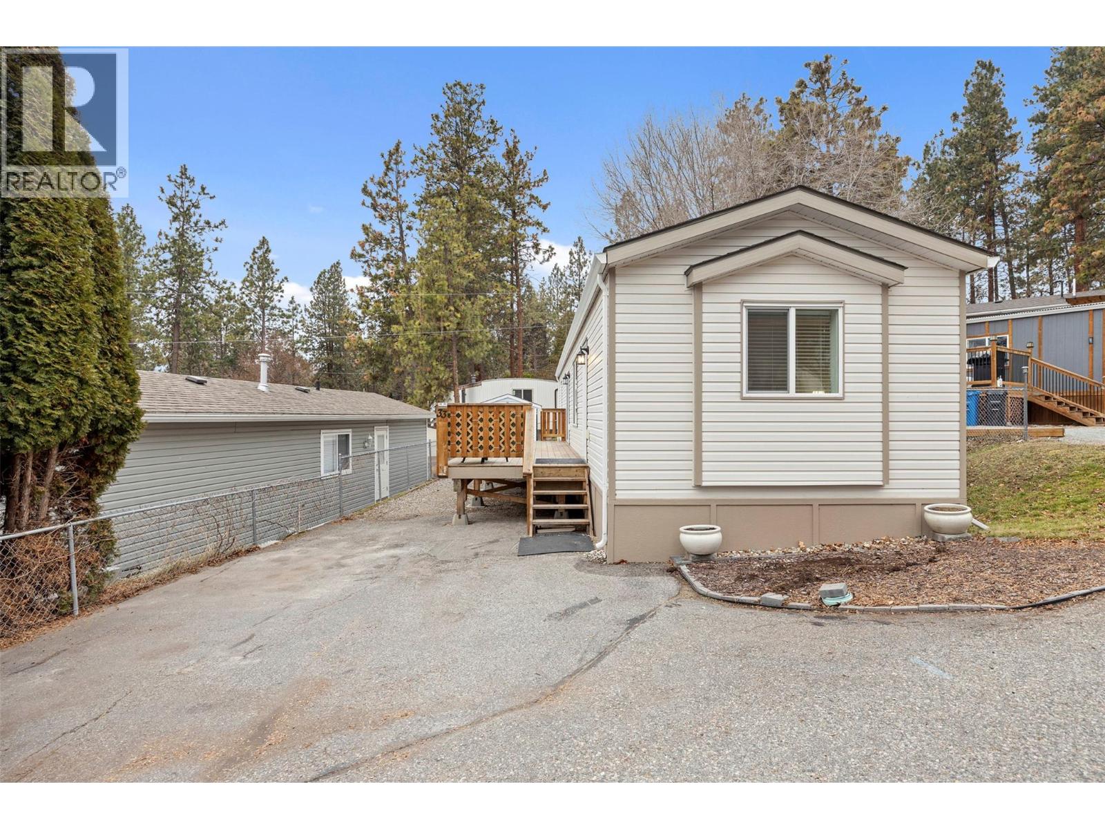 1860 Boucherie Road Unit# 33, West Kelowna, British Columbia  V4T 2A2 - Photo 2 - 10373298