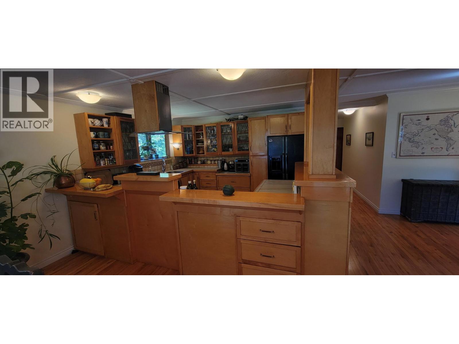9841 Talbot Road, Nelway, British Columbia  V0G 1Z0 - Photo 10 - 10372904