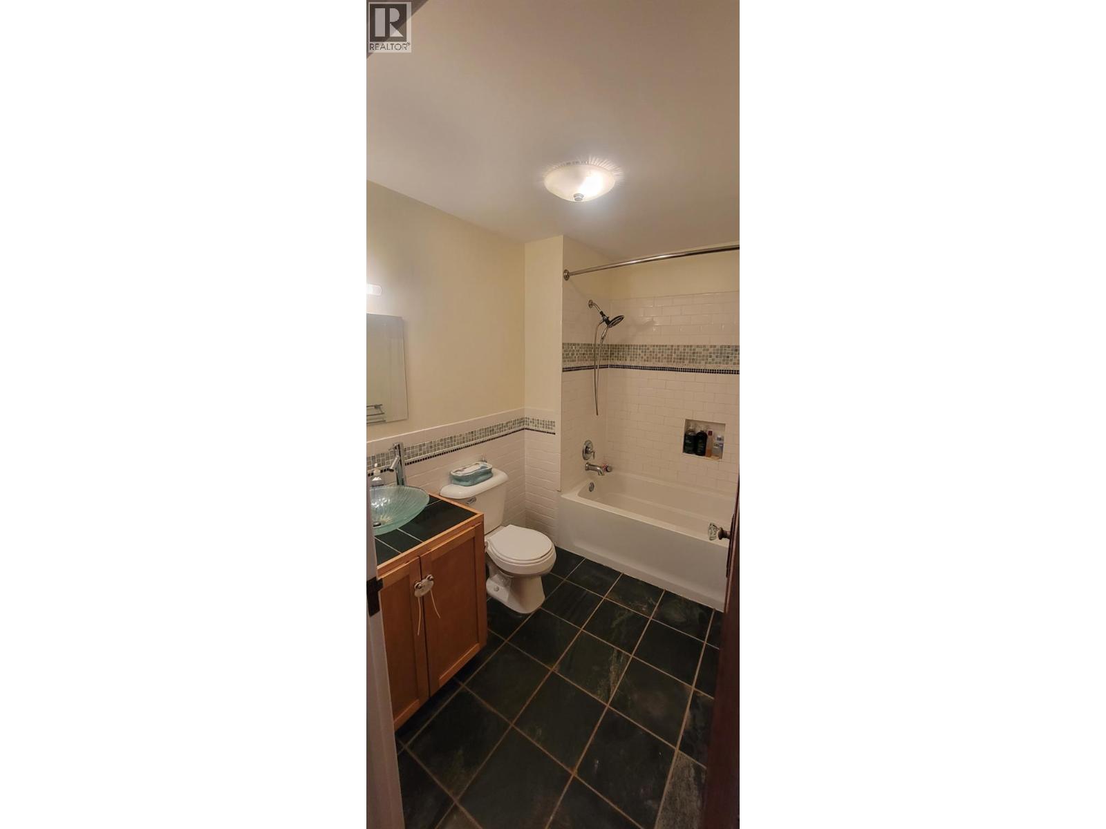 9841 Talbot Road, Nelway, British Columbia  V0G 1Z0 - Photo 27 - 10372904