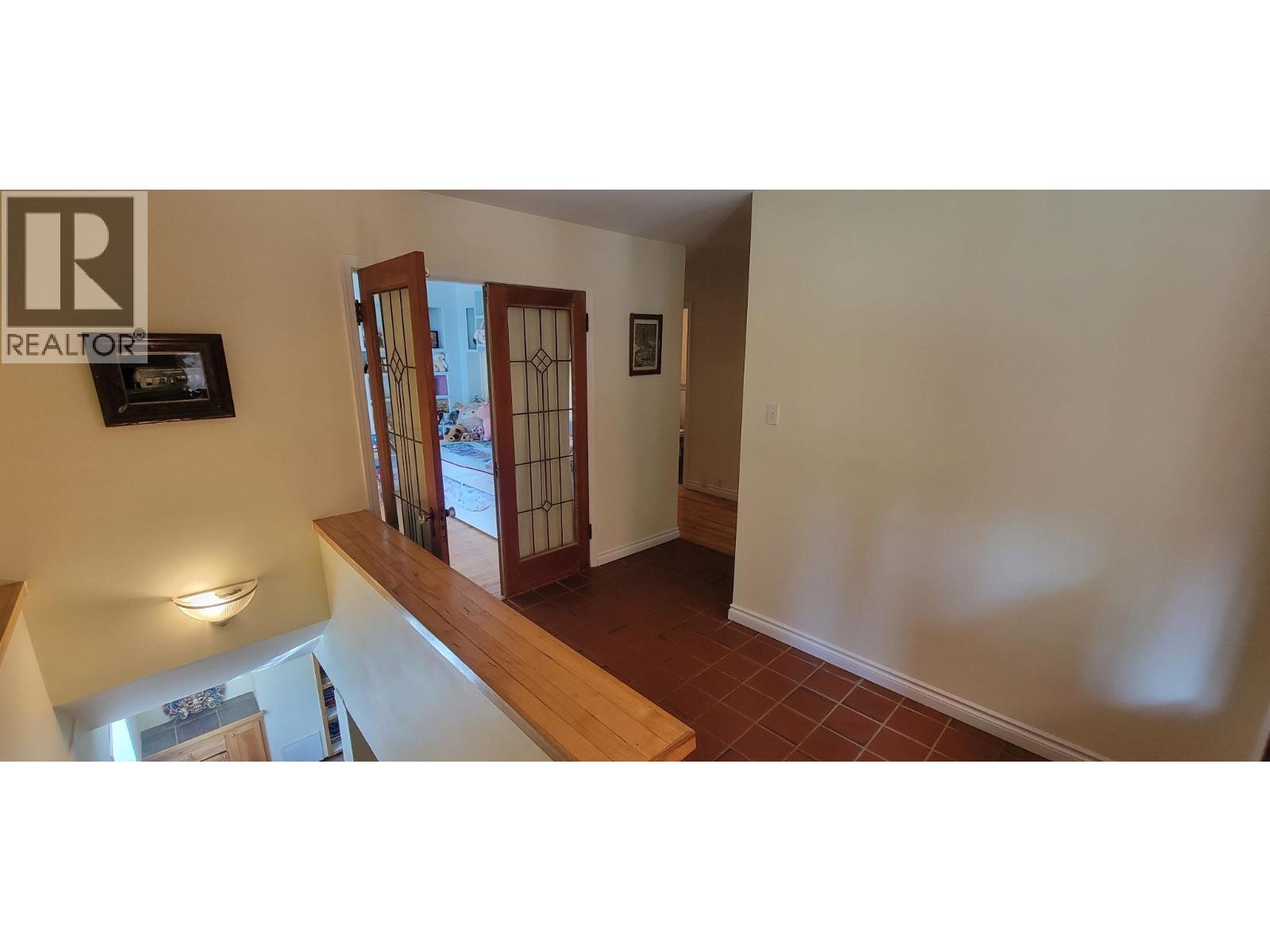 9841 Talbot Road, Nelway, British Columbia  V0G 1Z0 - Photo 29 - 10372904